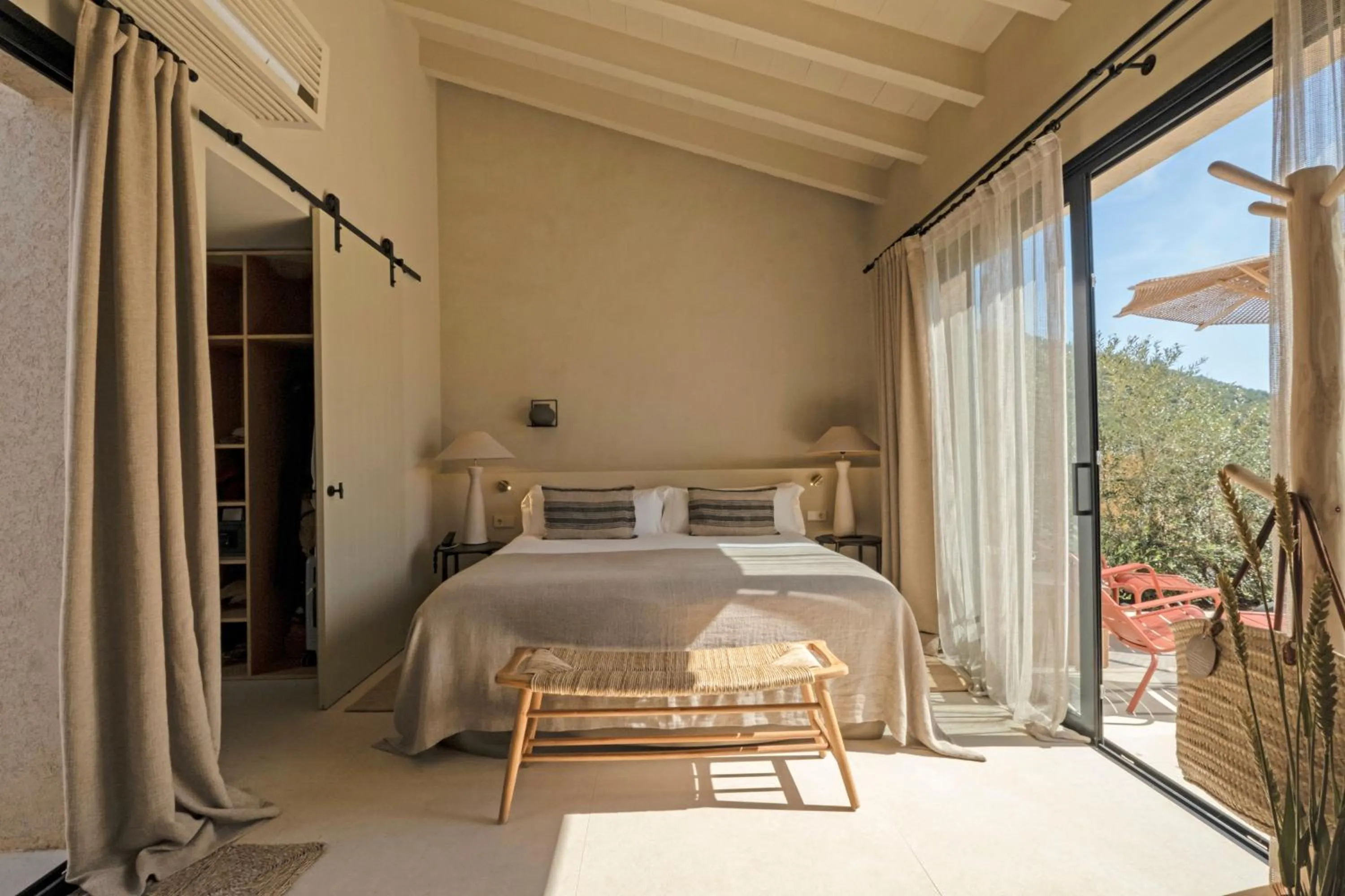 Bedroom, Bed in The Lodge Mallorca, Small Luxury Hotels