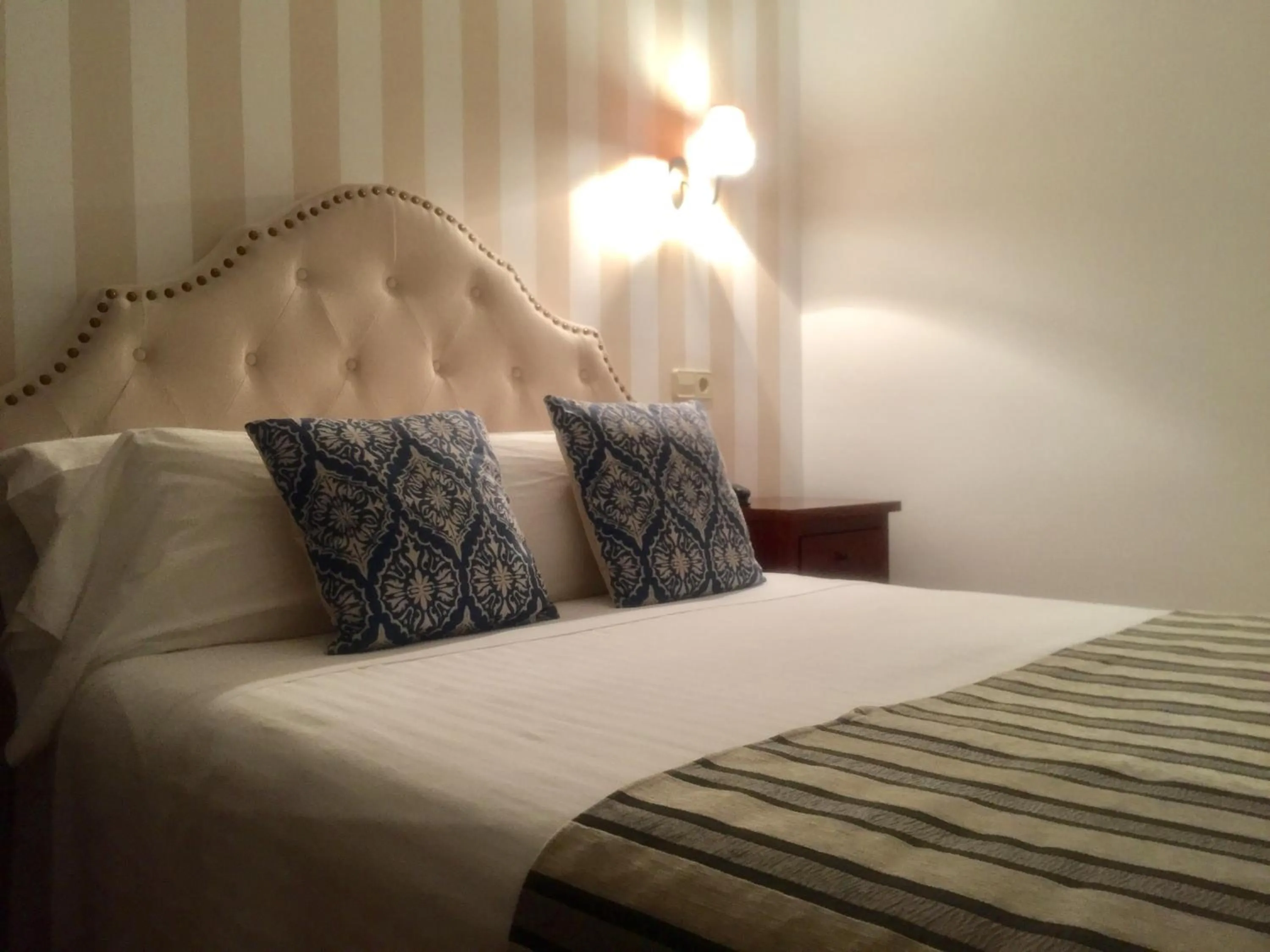 Decorative detail, Bed in Alda Casa De Los Reyes