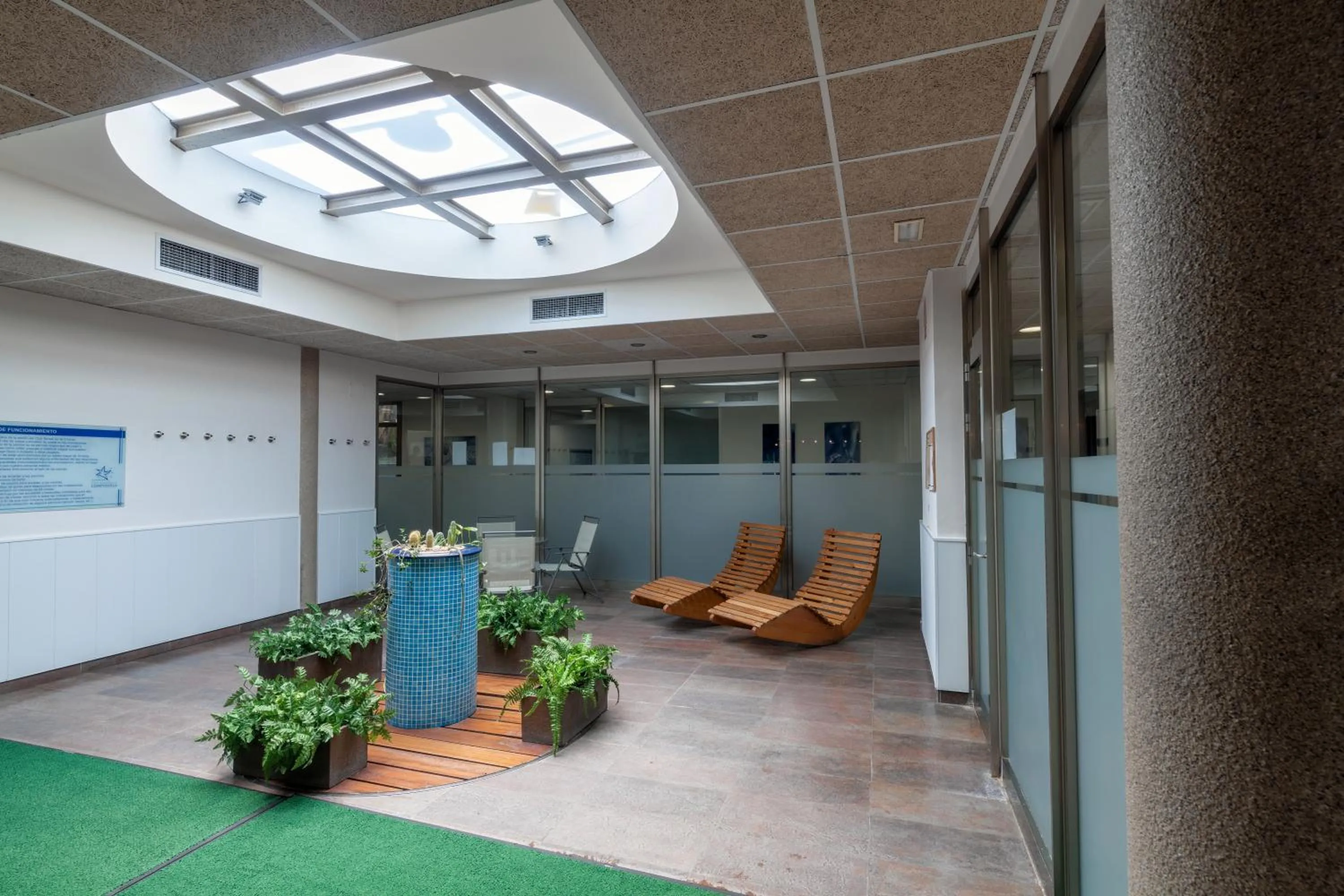Swimming pool in Hotel Balneario de Compostela