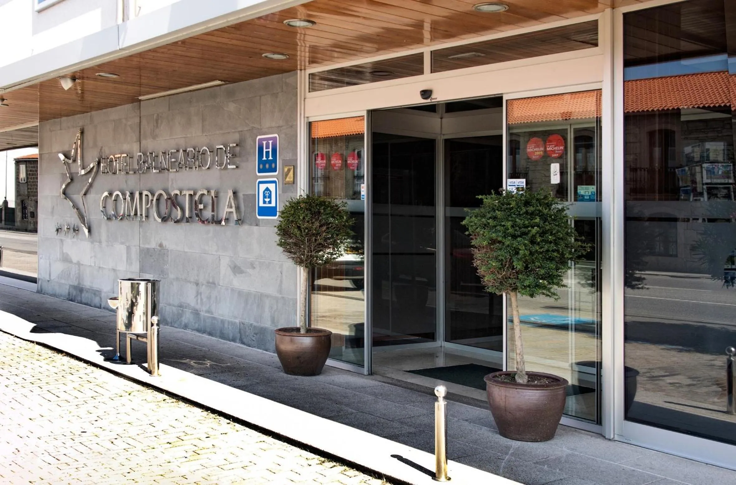Facade/entrance in Hotel Balneario de Compostela