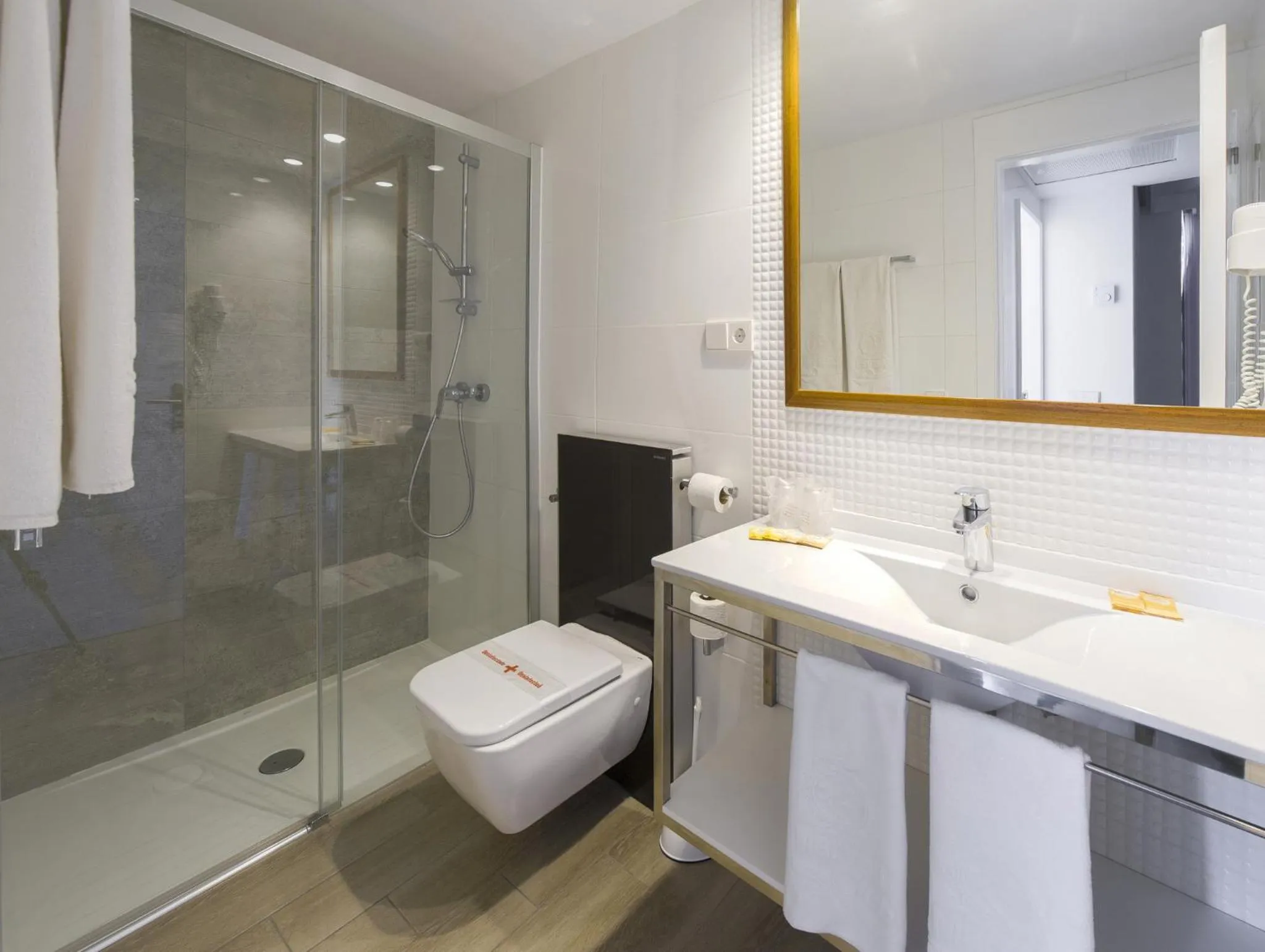 Bathroom in Marvell Club Hotel & Apartments