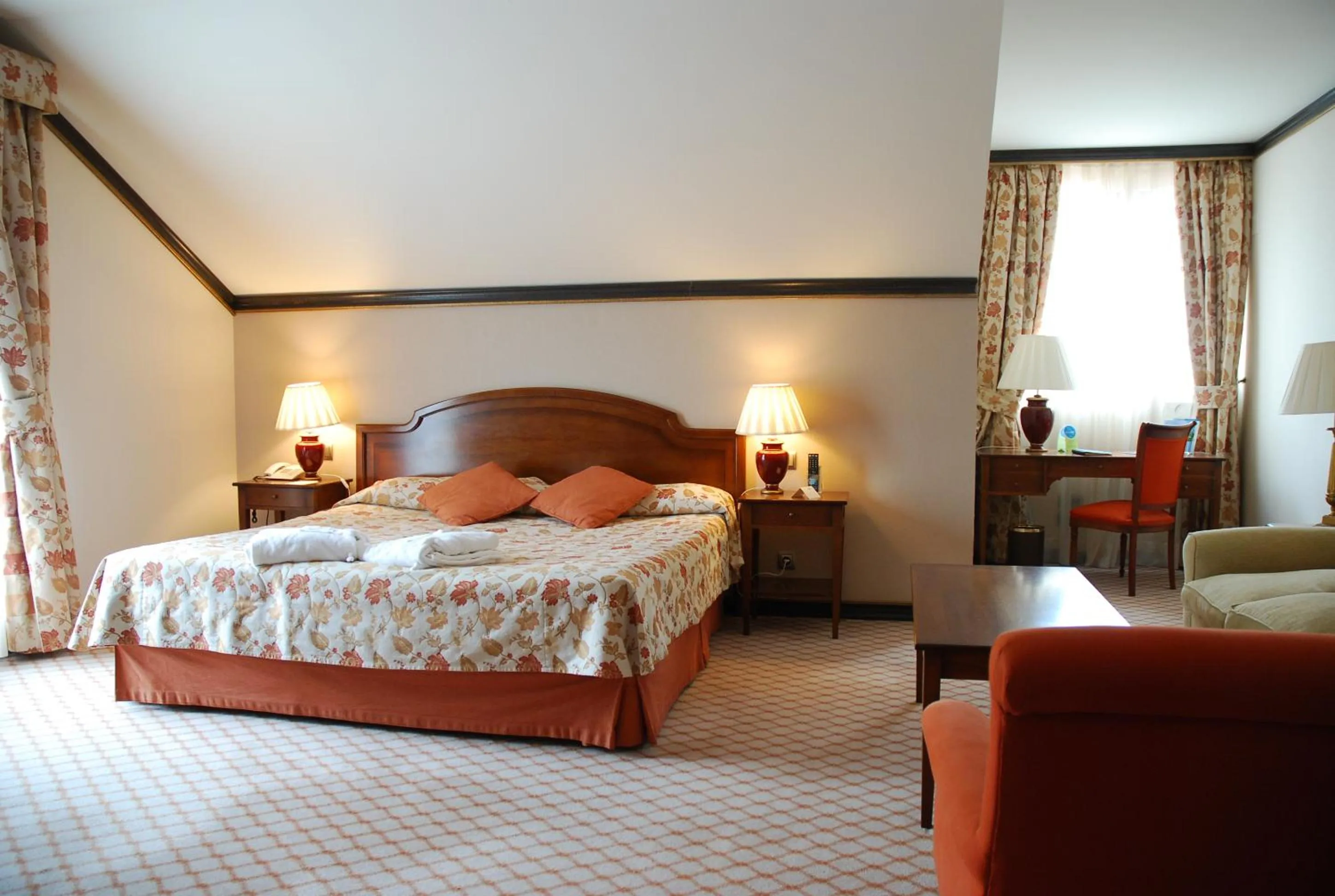 Photo of the whole room, Bed in Gran Hotel Balneario De Puente Viesgo