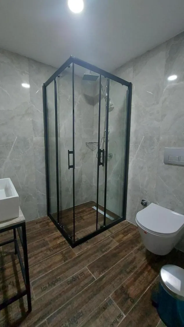 Shower in Lupo Libero Hotel Spa