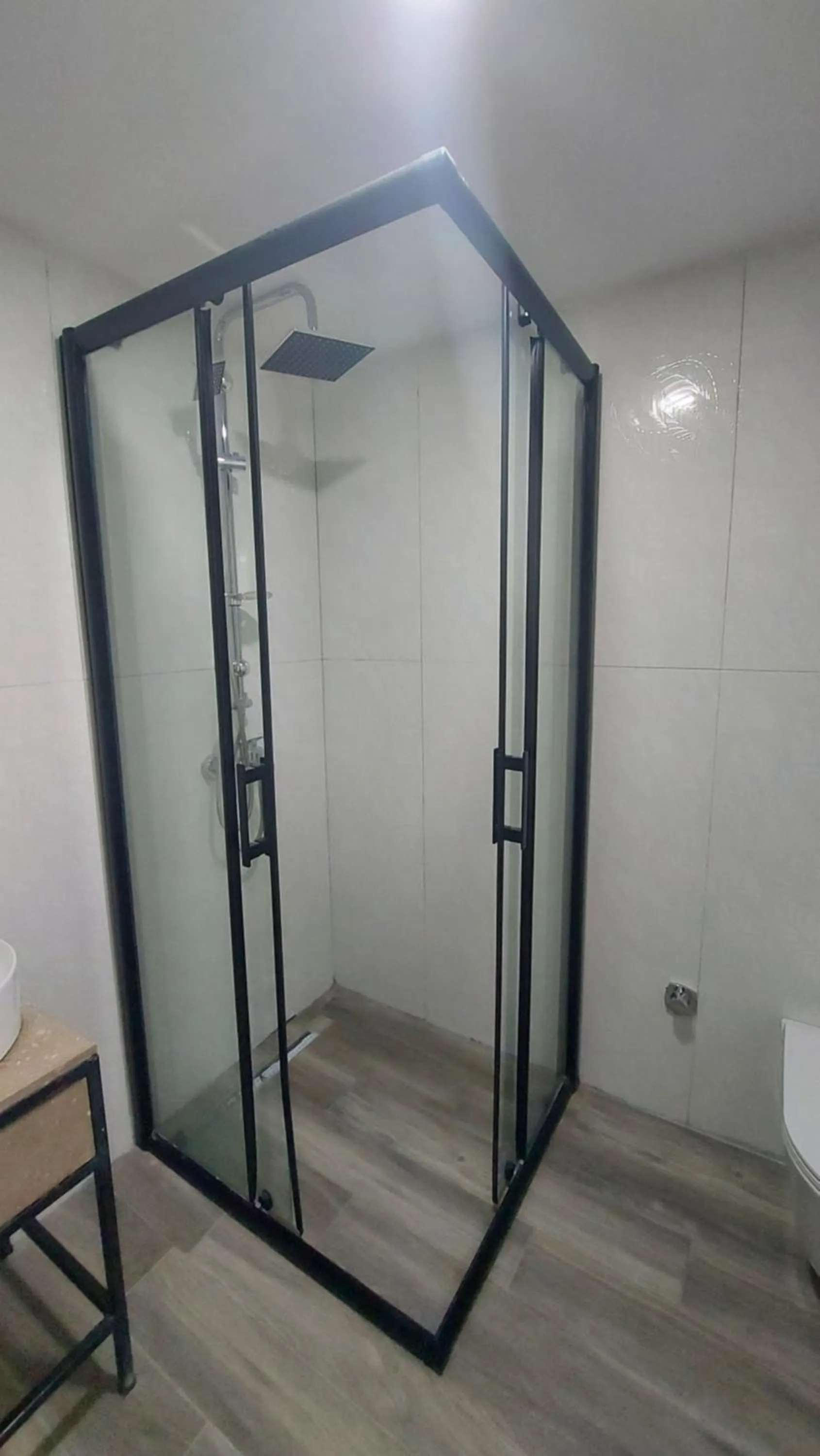 Shower in Lupo Libero Hotel Spa