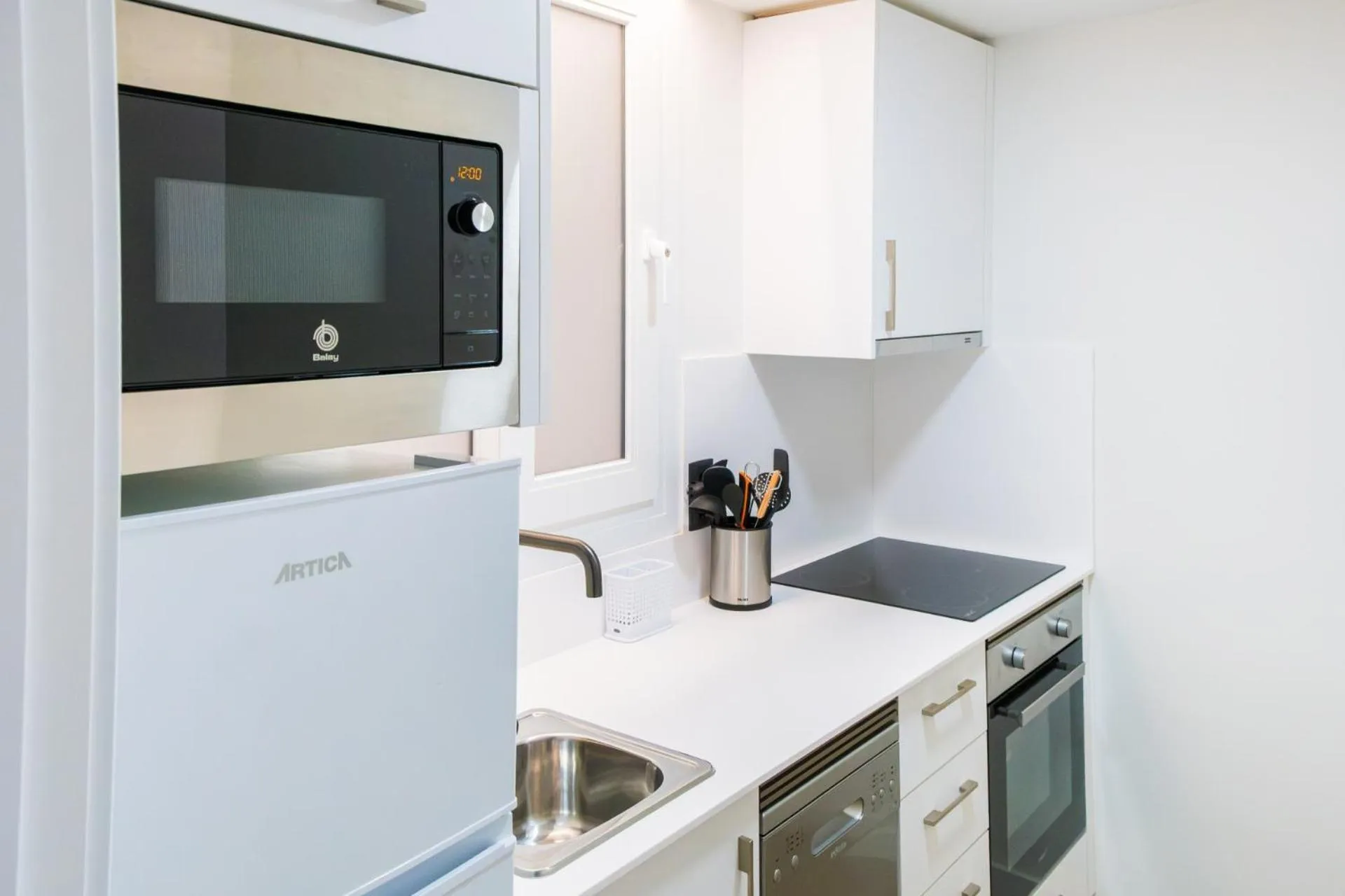 microwave in Checkin Flamingo