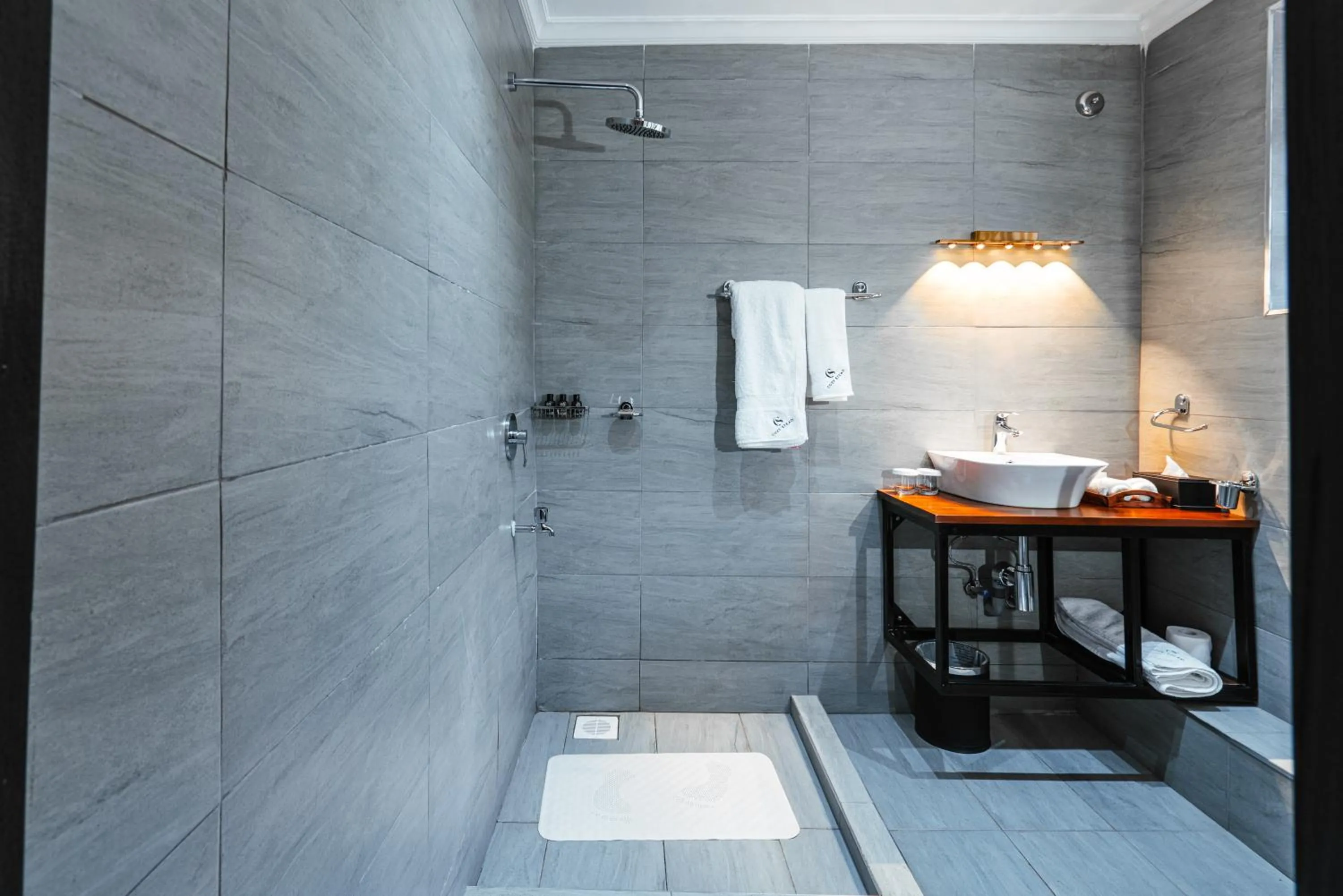 Bathroom in Cozy Stead