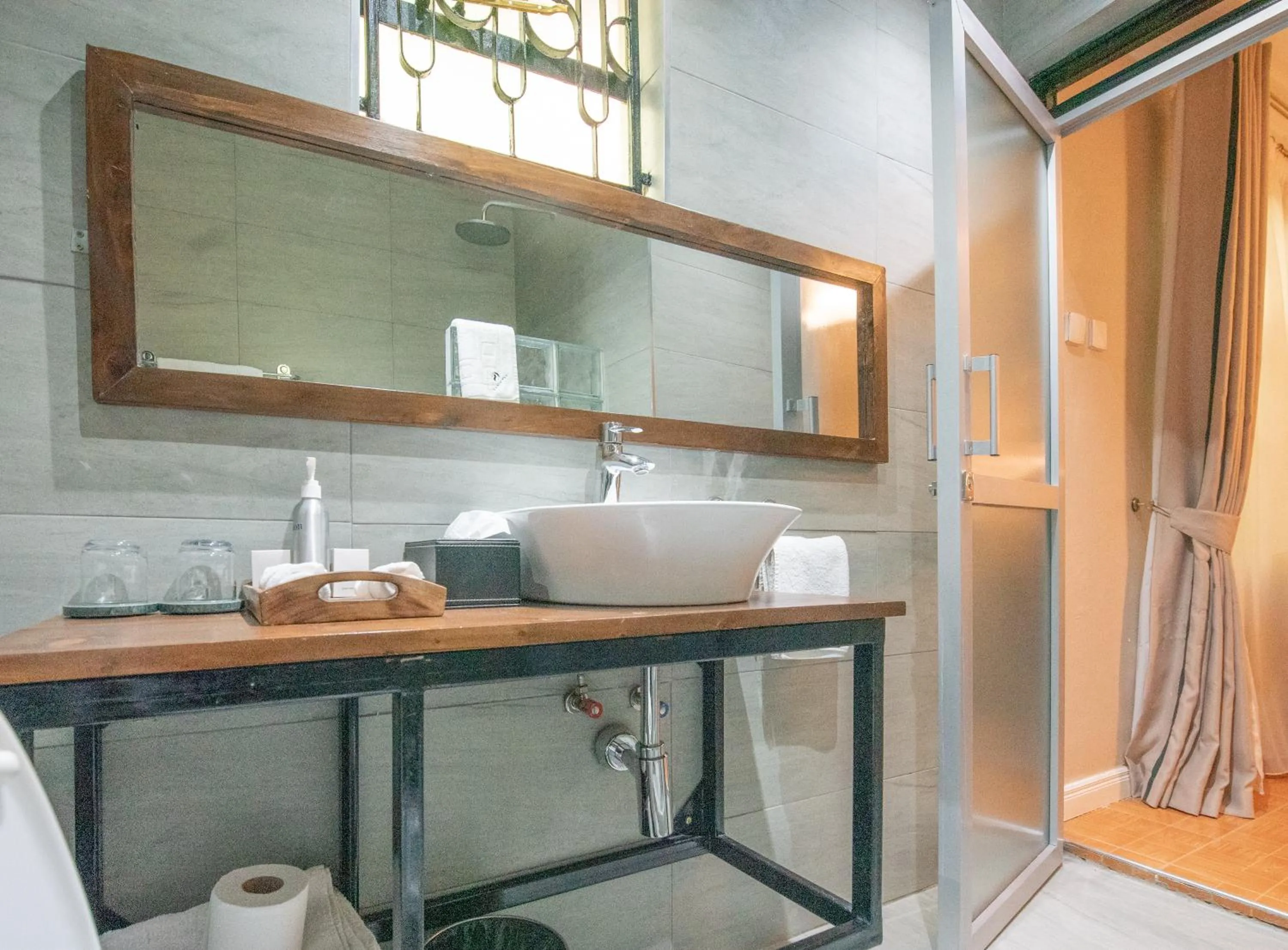 Bathroom in Cozy Stead