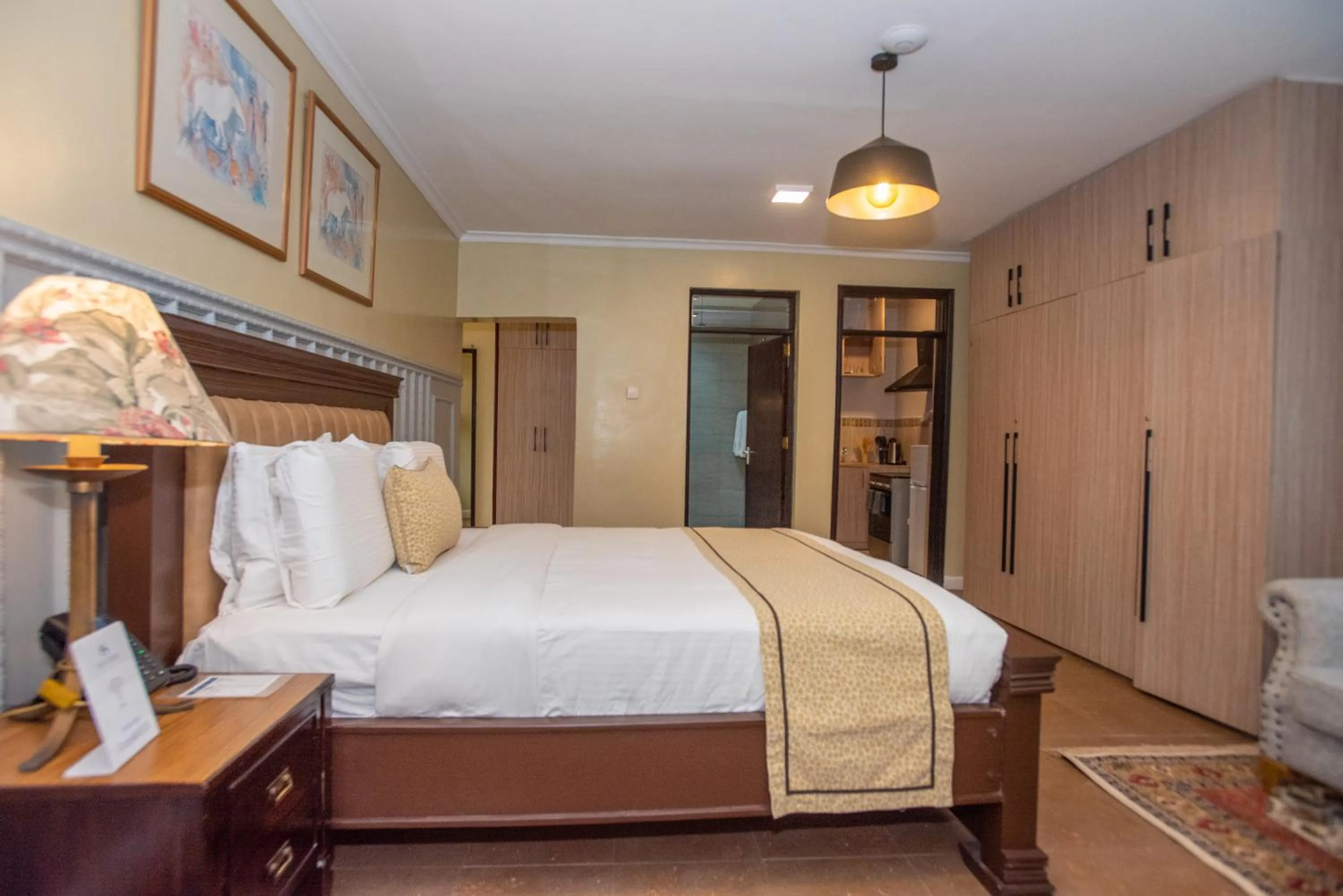 Bed in Cozy Stead Hotel - Garden House, Gigiri