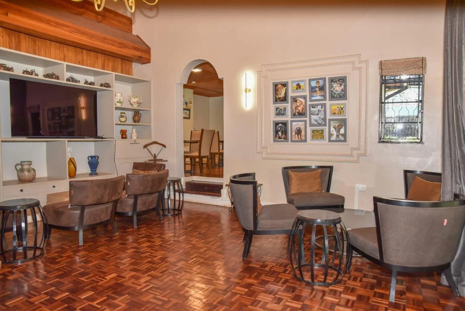 Communal lounge/ TV room in Cozy Stead