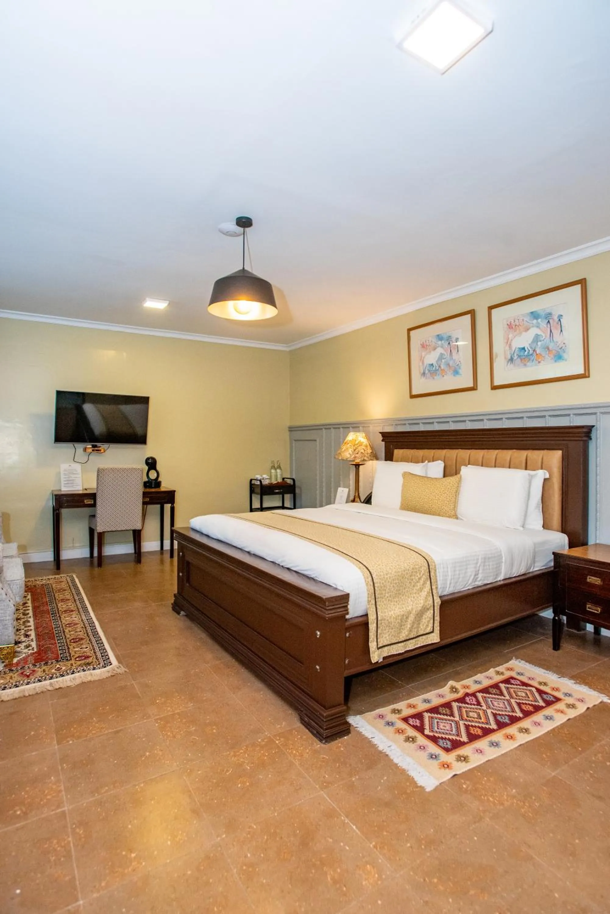 Bed in Cozy Stead Hotel - Garden House, Gigiri