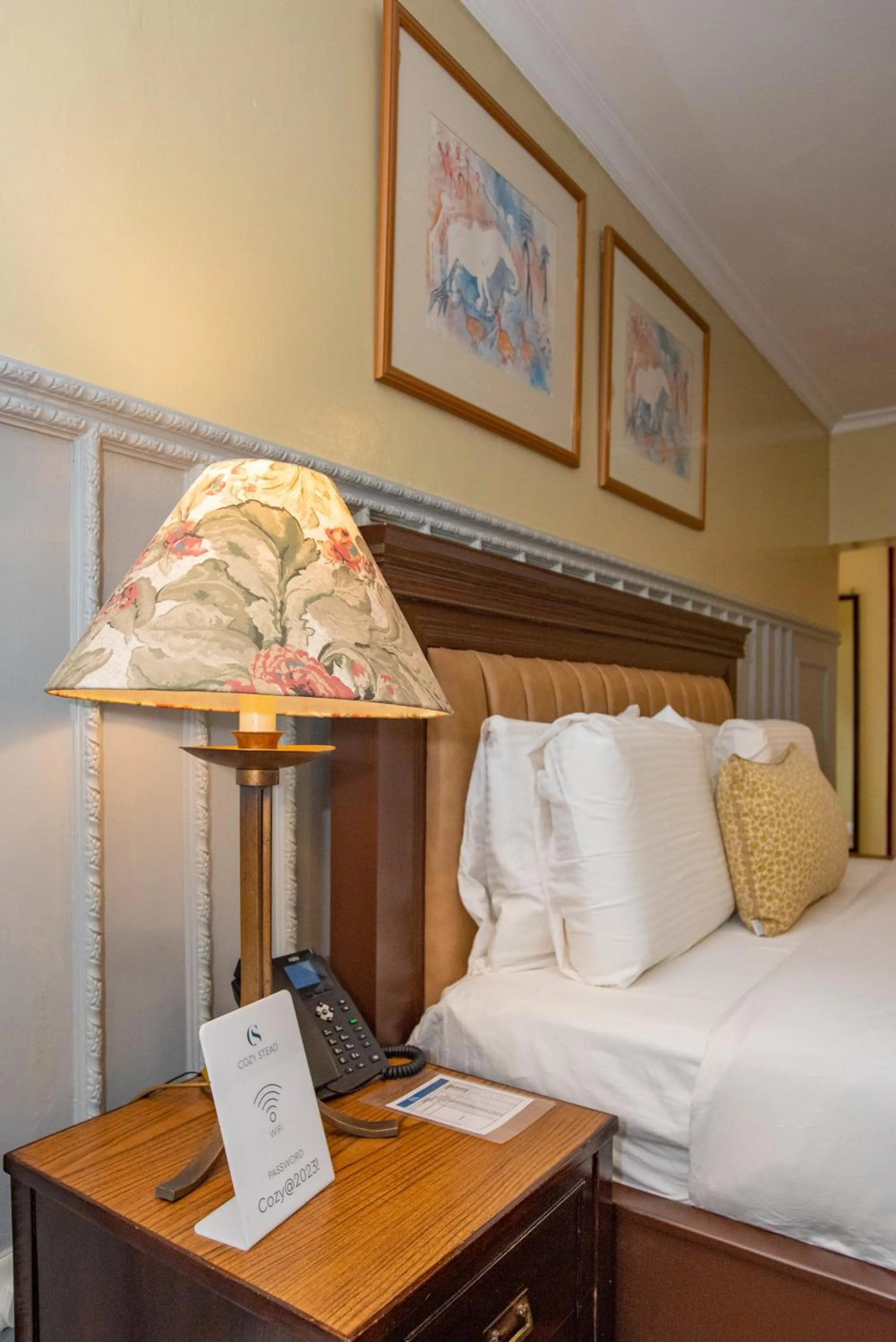 Bed in Cozy Stead Hotel - Garden House, Gigiri