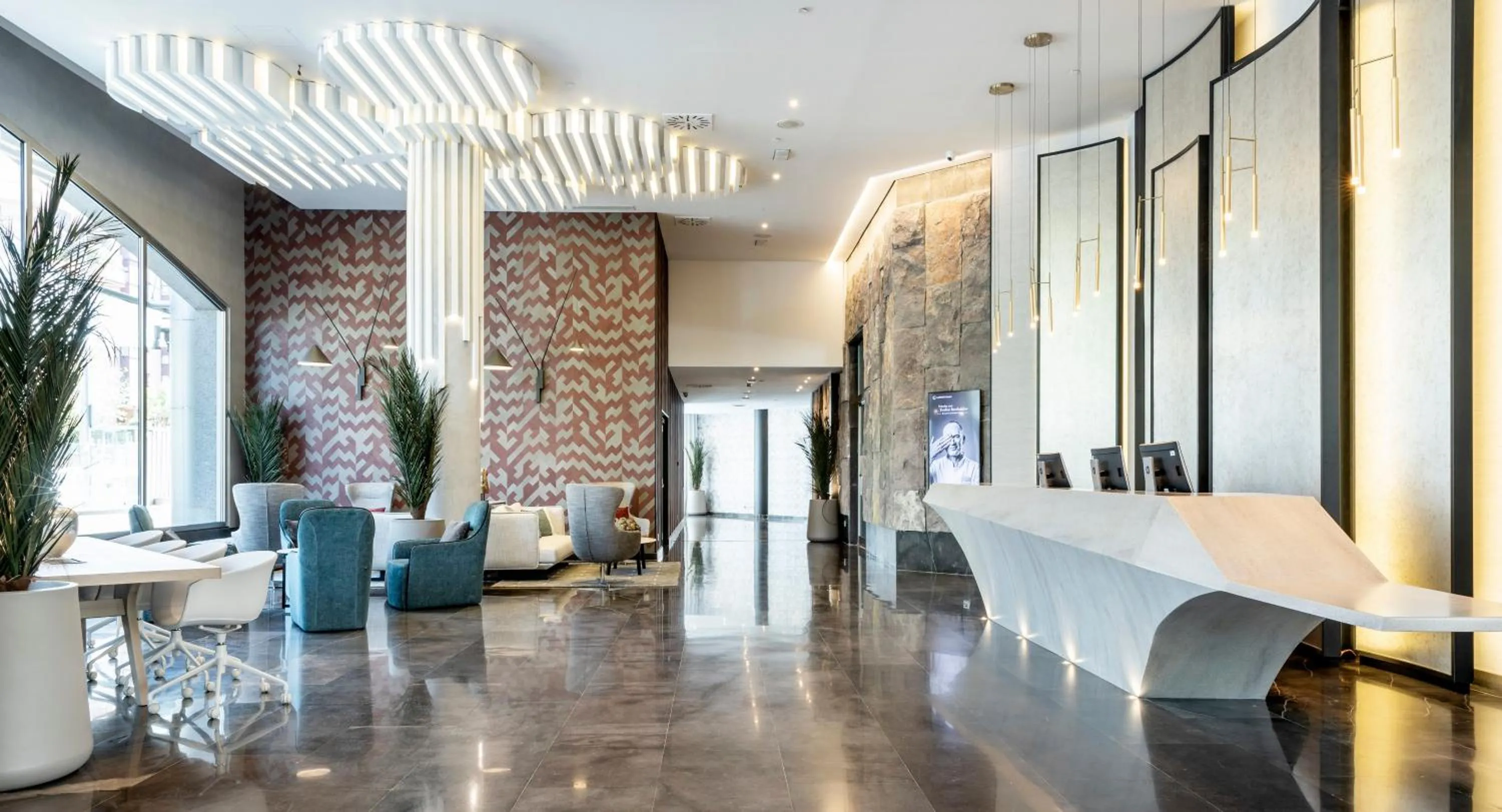 Lobby or reception in Ilunion Alcalá Norte