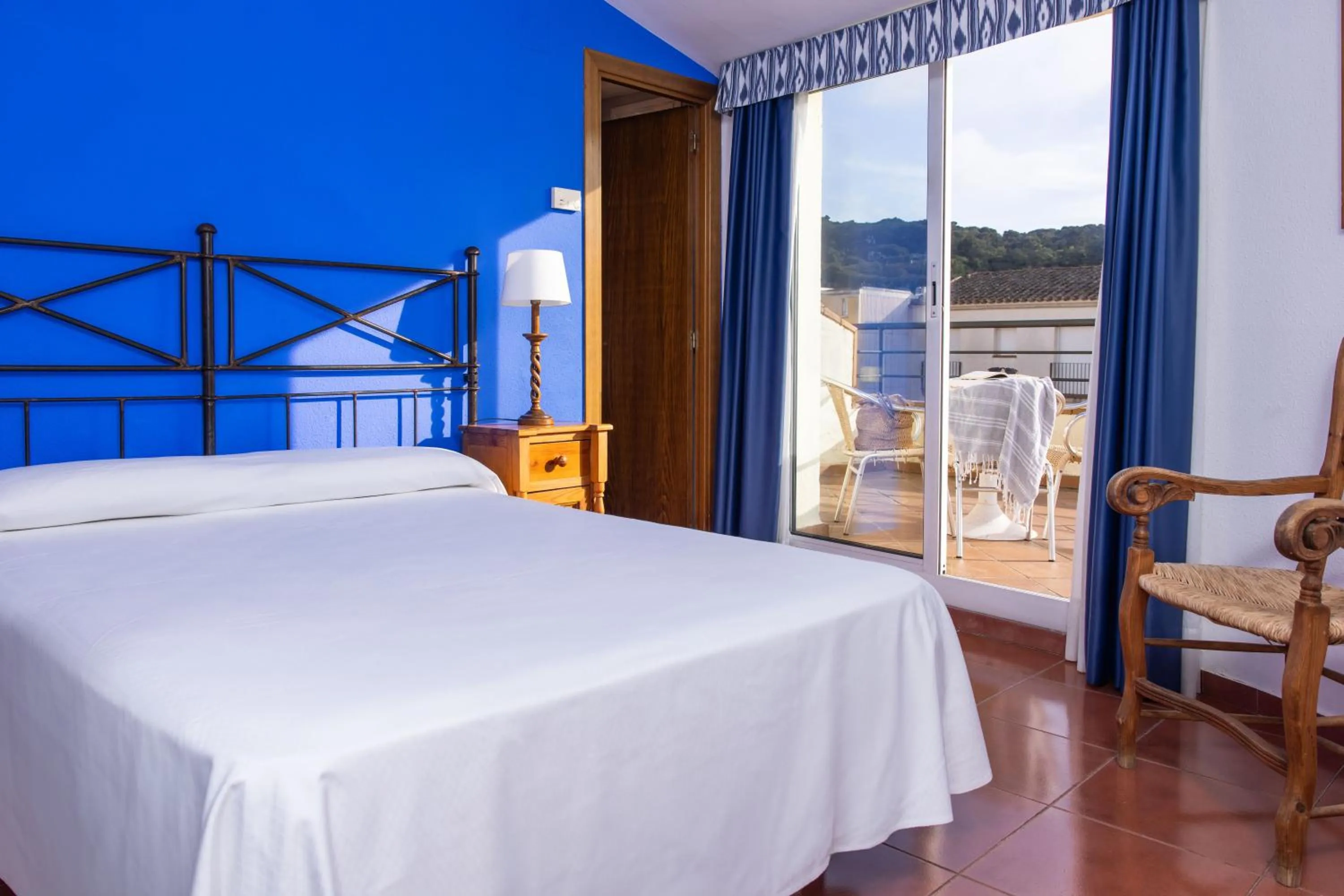 Bedroom, Bed in RVHotels Mar de Tossa