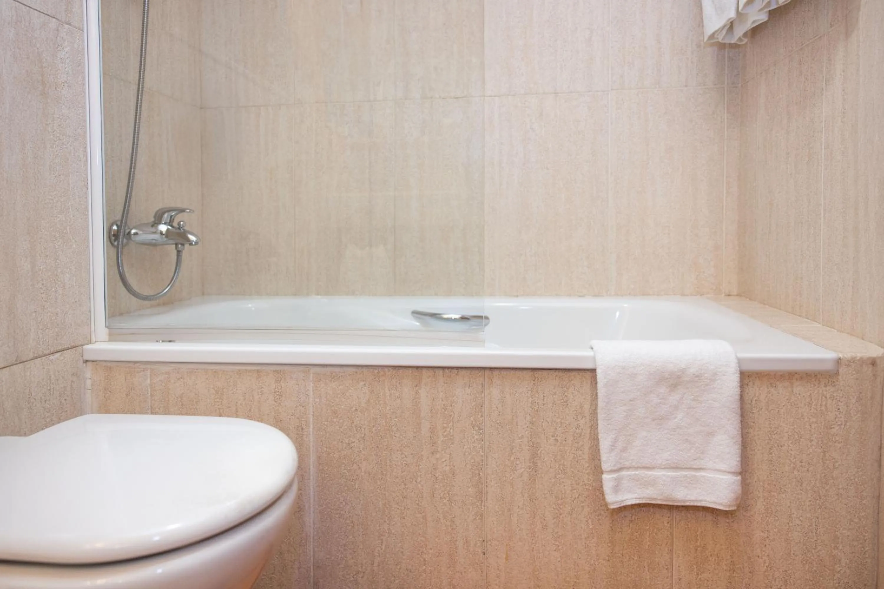 Bath in RVHotels Vila de Tossa