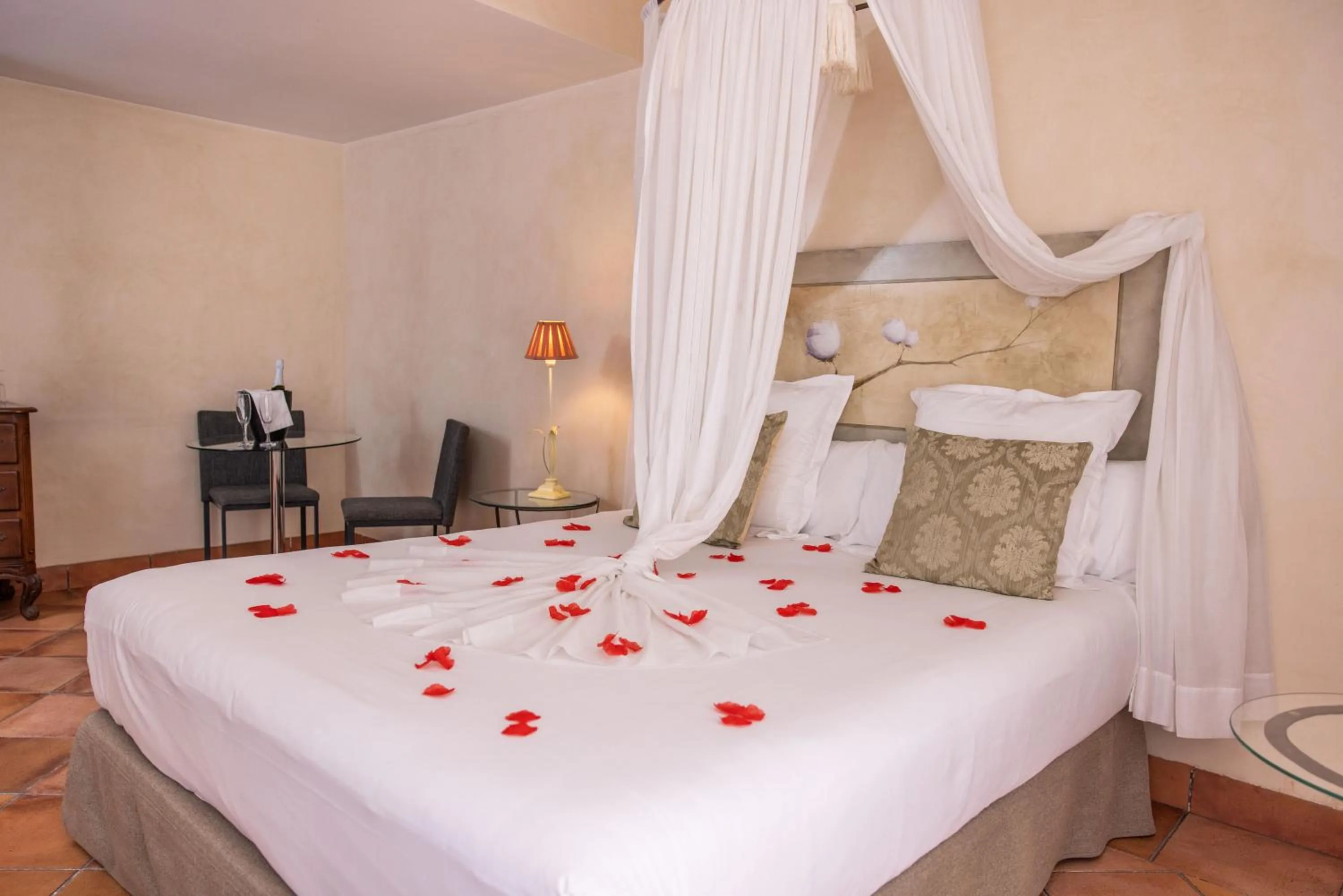 Bedroom, Bed in RVHotels Vila de Tossa