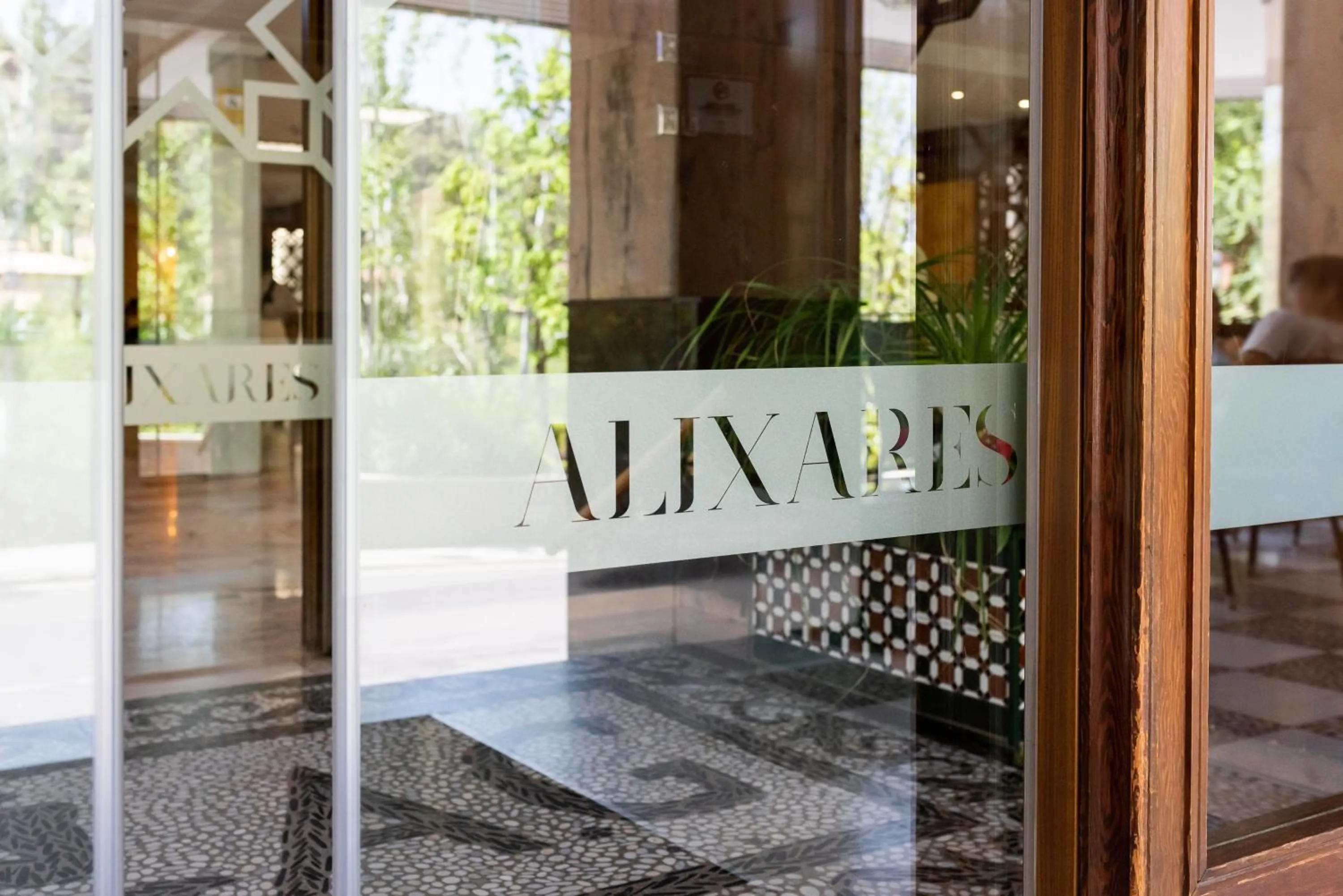 Facade/entrance in Porcel Alixares