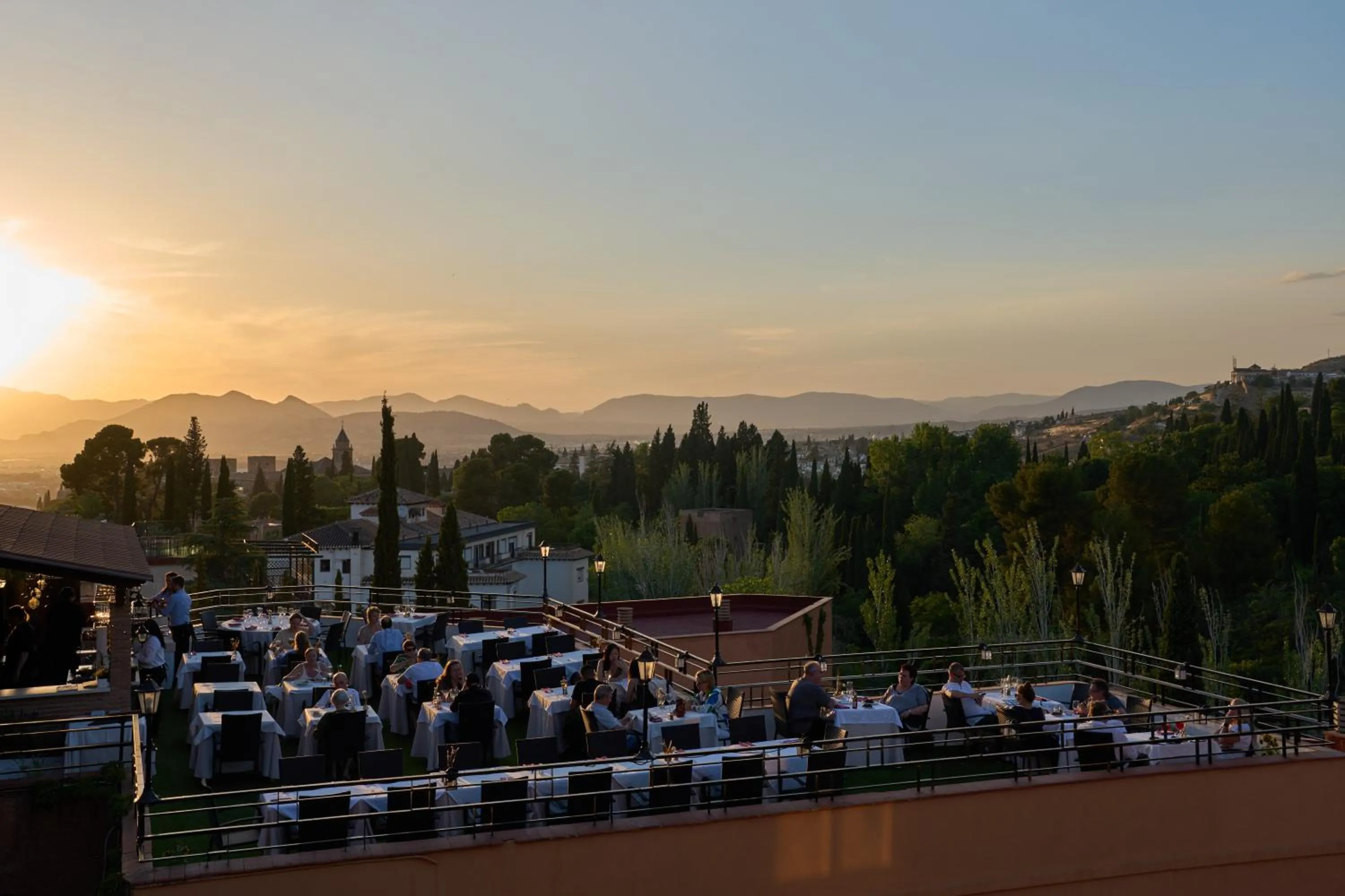 Restaurant/places to eat in Porcel Alixares