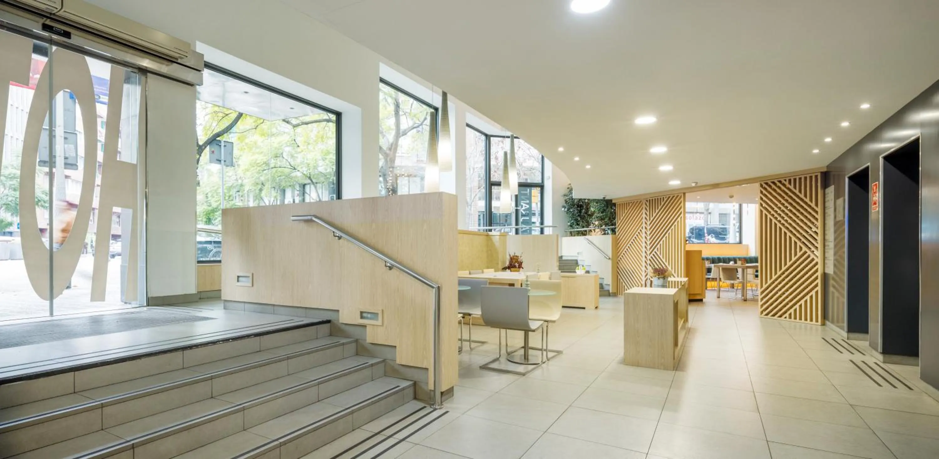 Lobby or reception in Ilunion Auditori