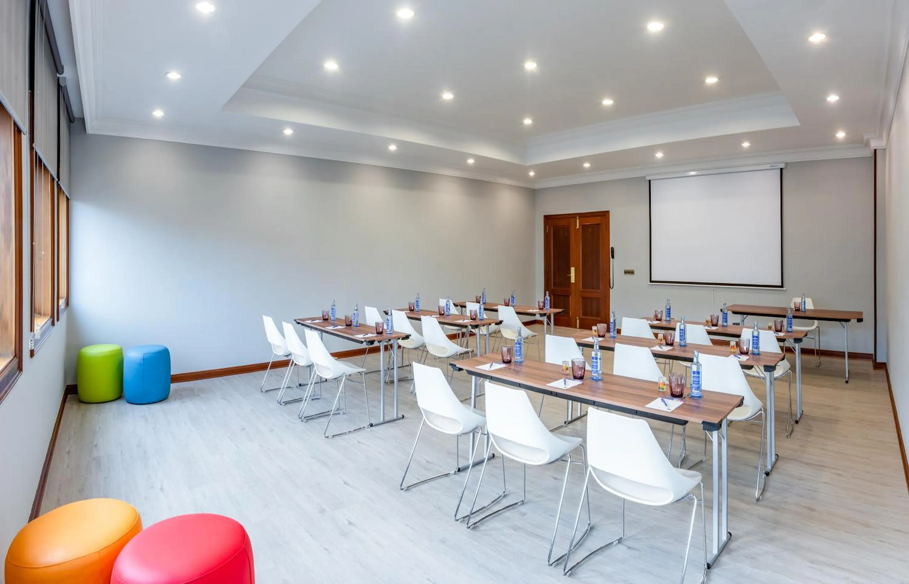 Business facilities in Hotel Santiago Plaza Affiliated by Meliá