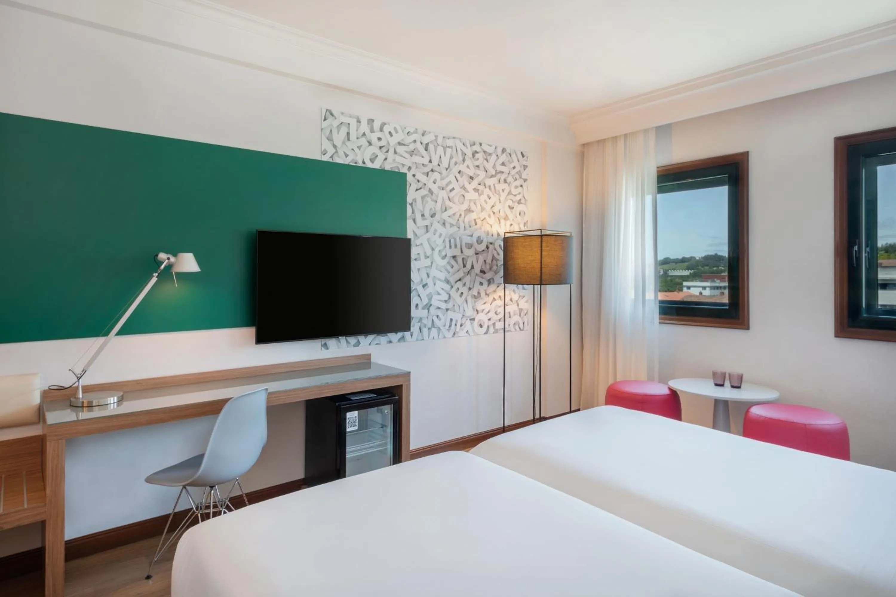 Property building, Bed in Hotel Santiago Plaza Affiliated by Meliá