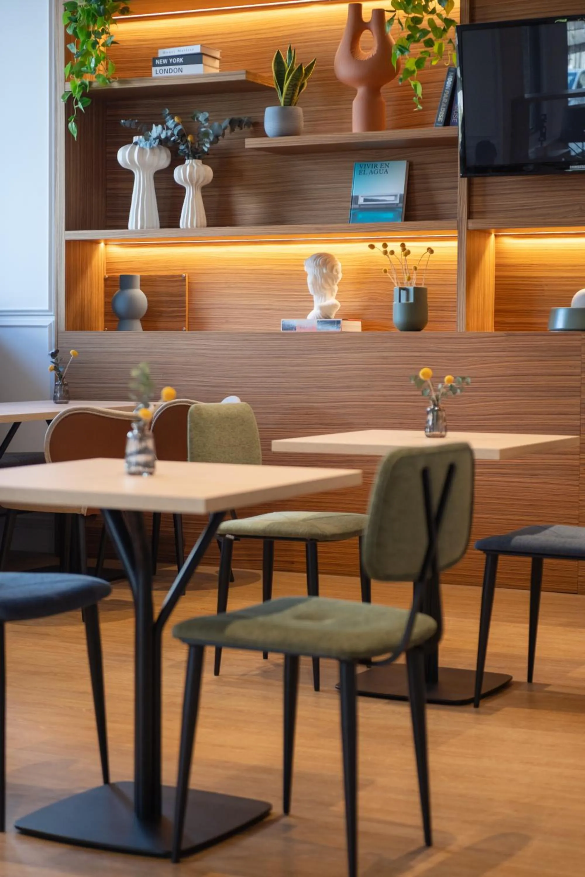 Restaurant/places to eat in Hotel Santiago Plaza Affiliated by Meliá