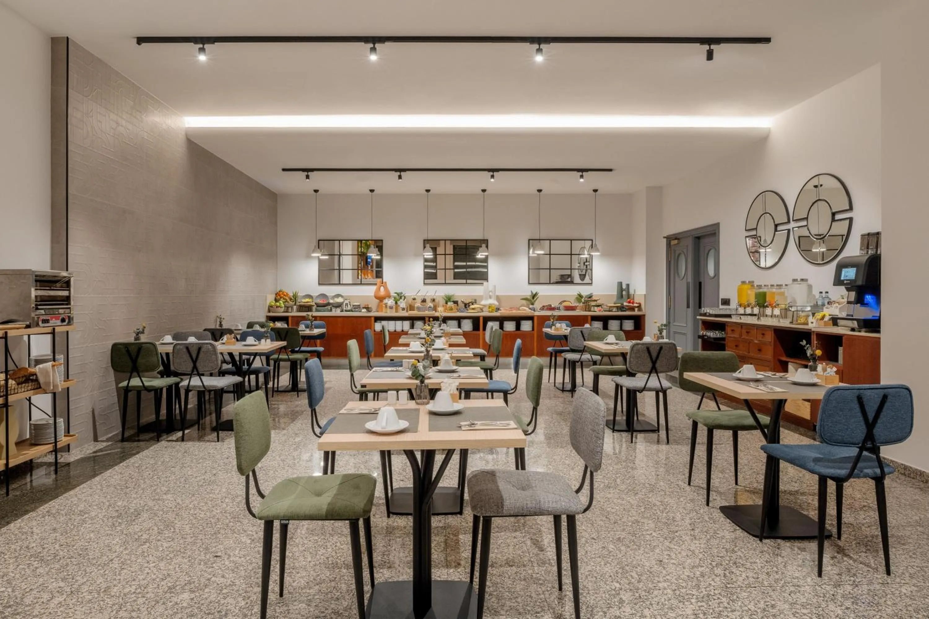 Property building in Hotel Santiago Plaza Affiliated by Meliá