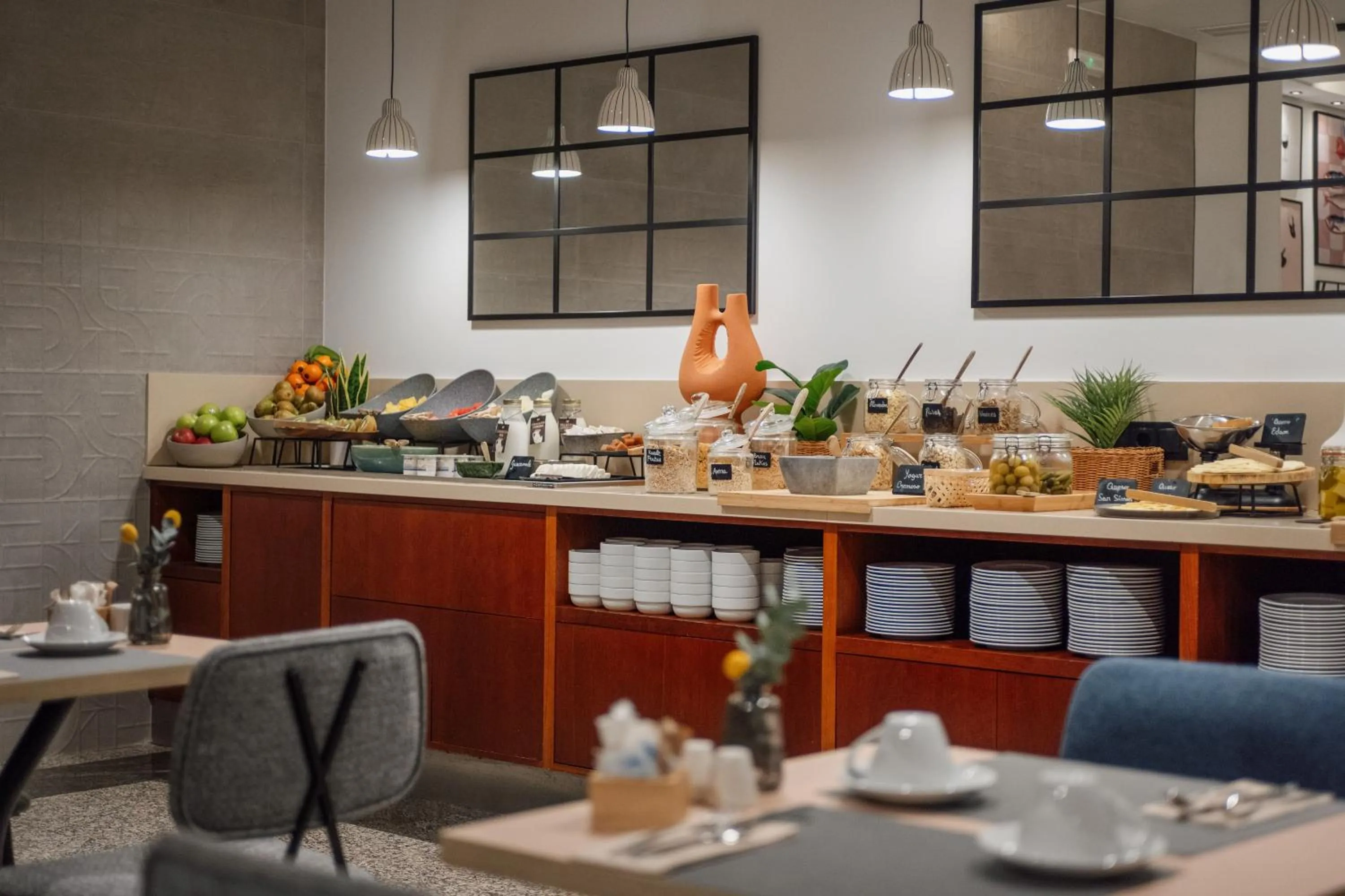 Property building in Hotel Santiago Plaza Affiliated by Meliá