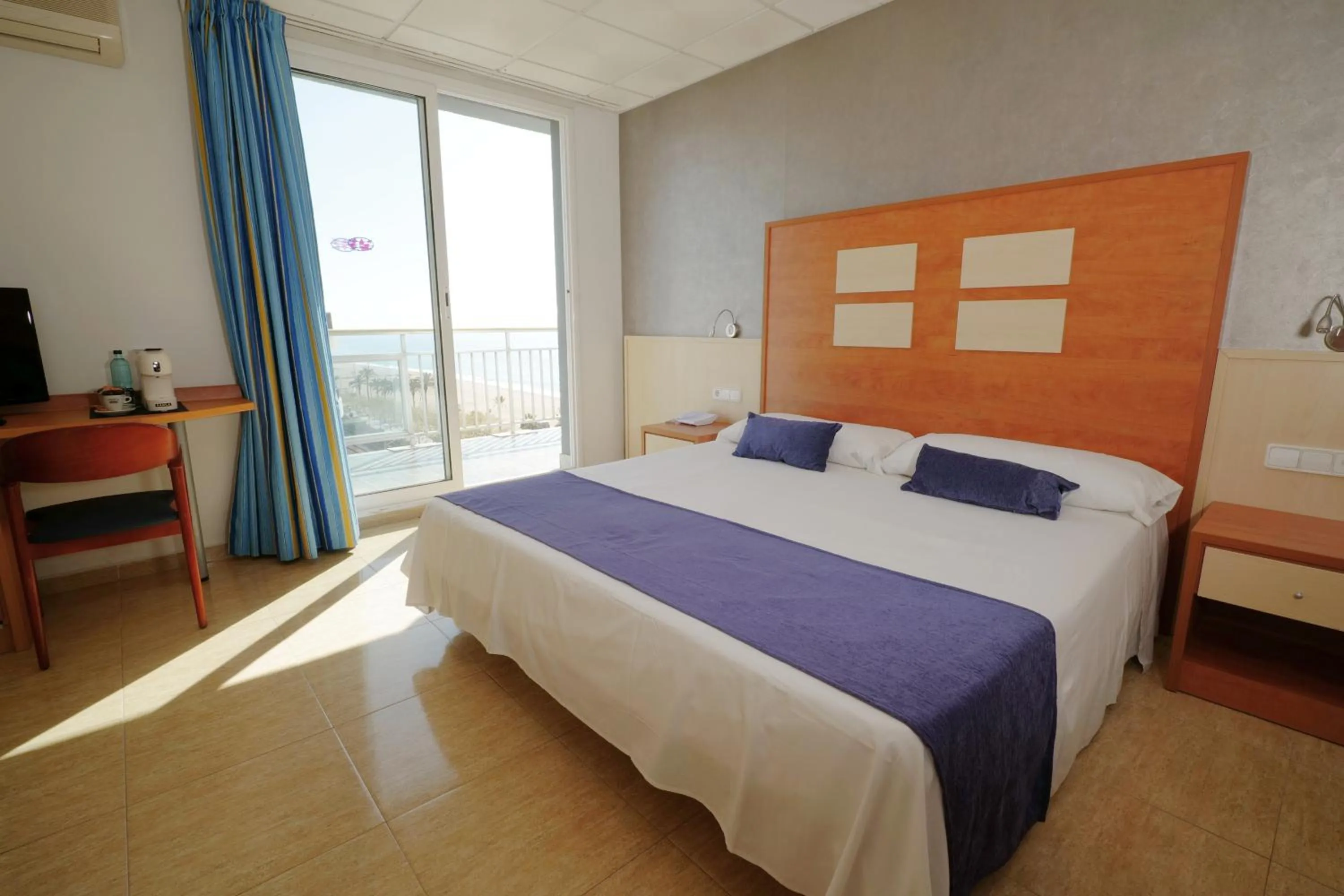 Bedroom, Bed in Hotel Internacional