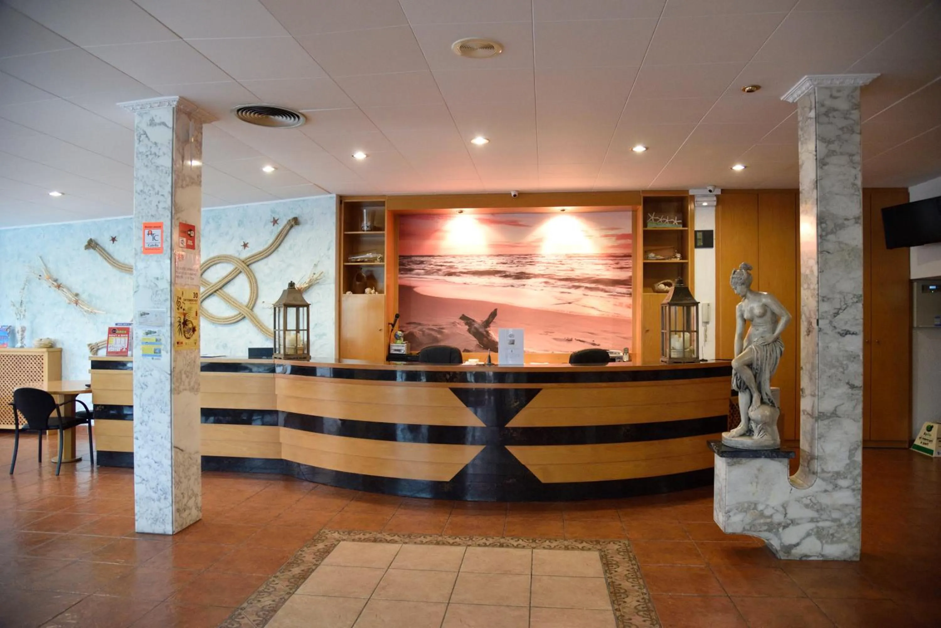 Lobby or reception in Hotel Internacional