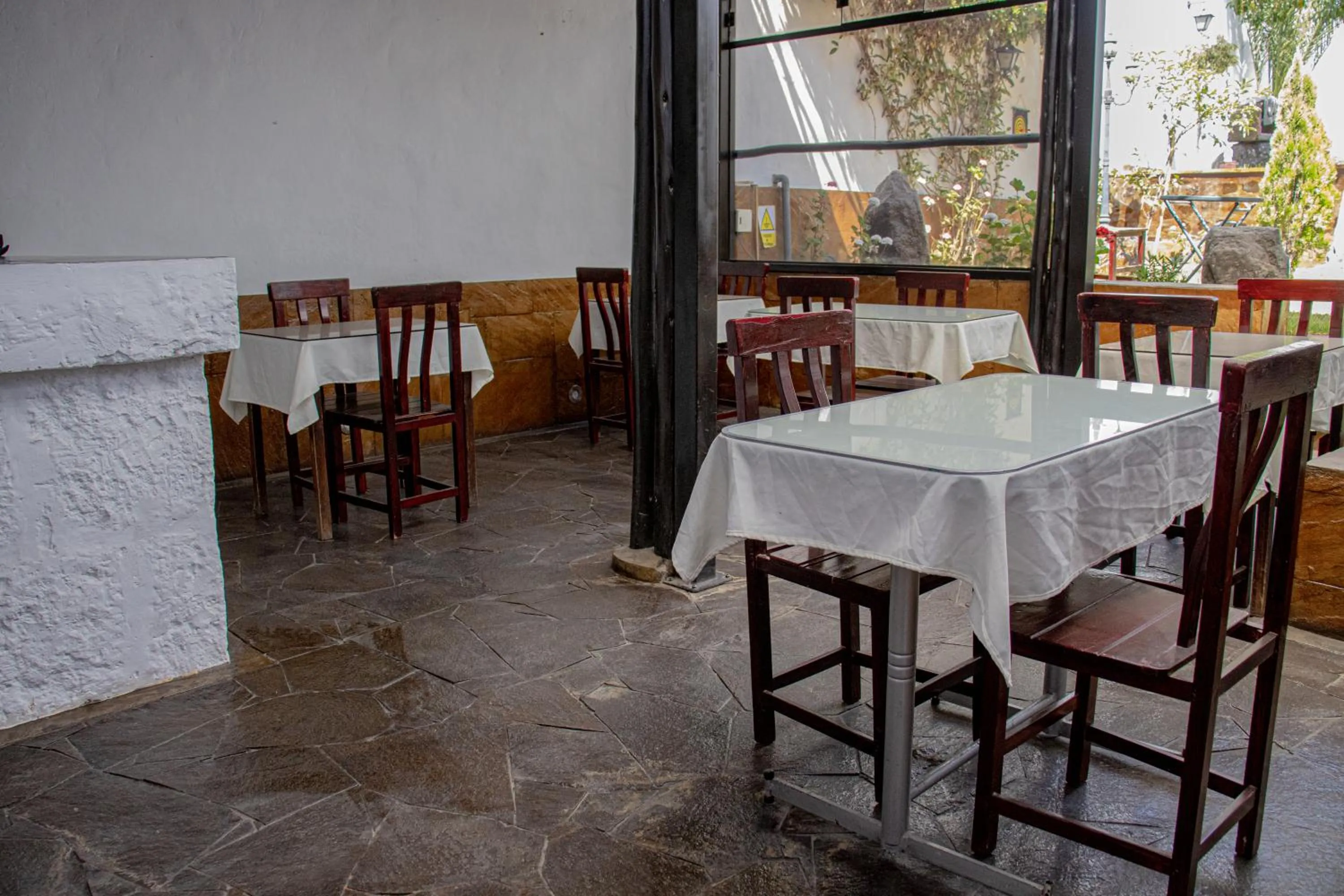 Dining area in La casa de theo