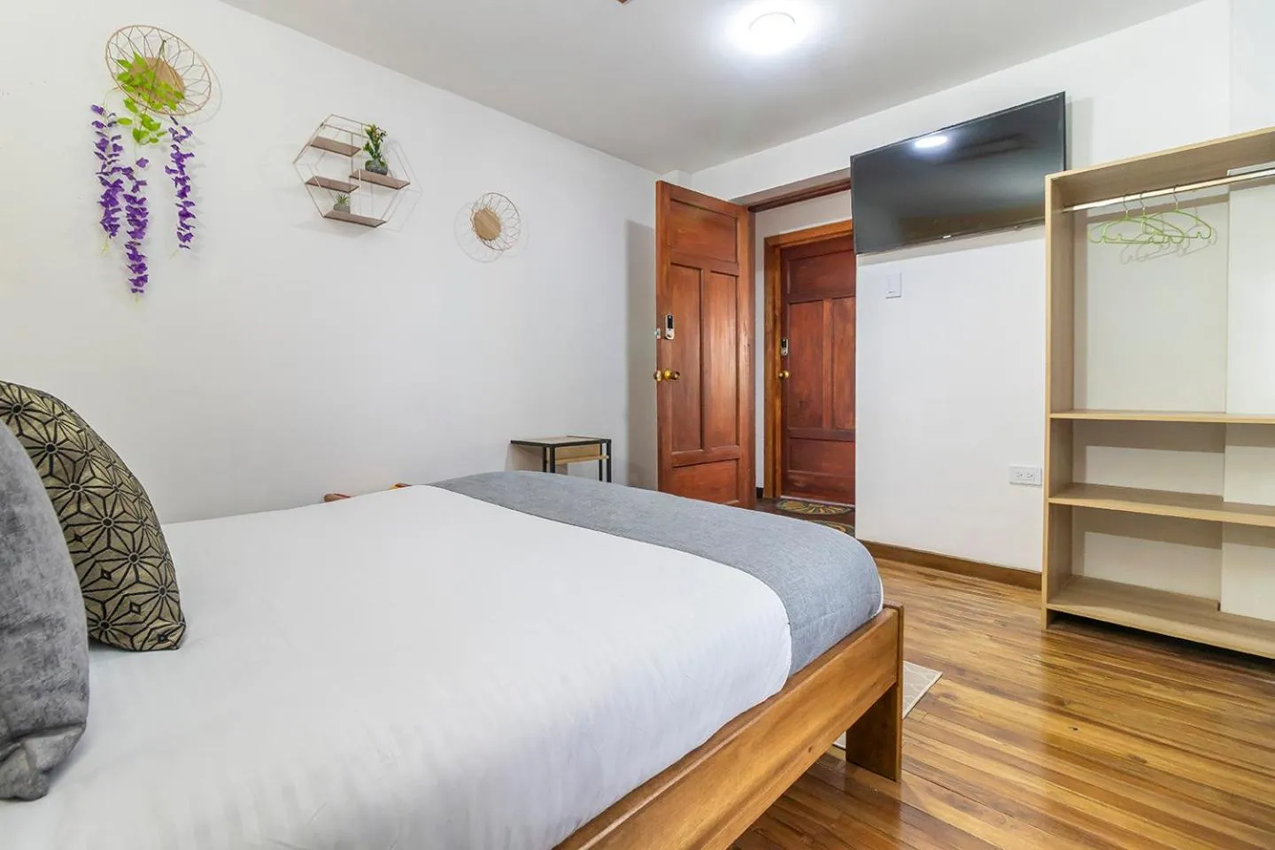 Photo of the whole room, Bed in Corazon del Molino Corferias Bogota- Embajada Americana