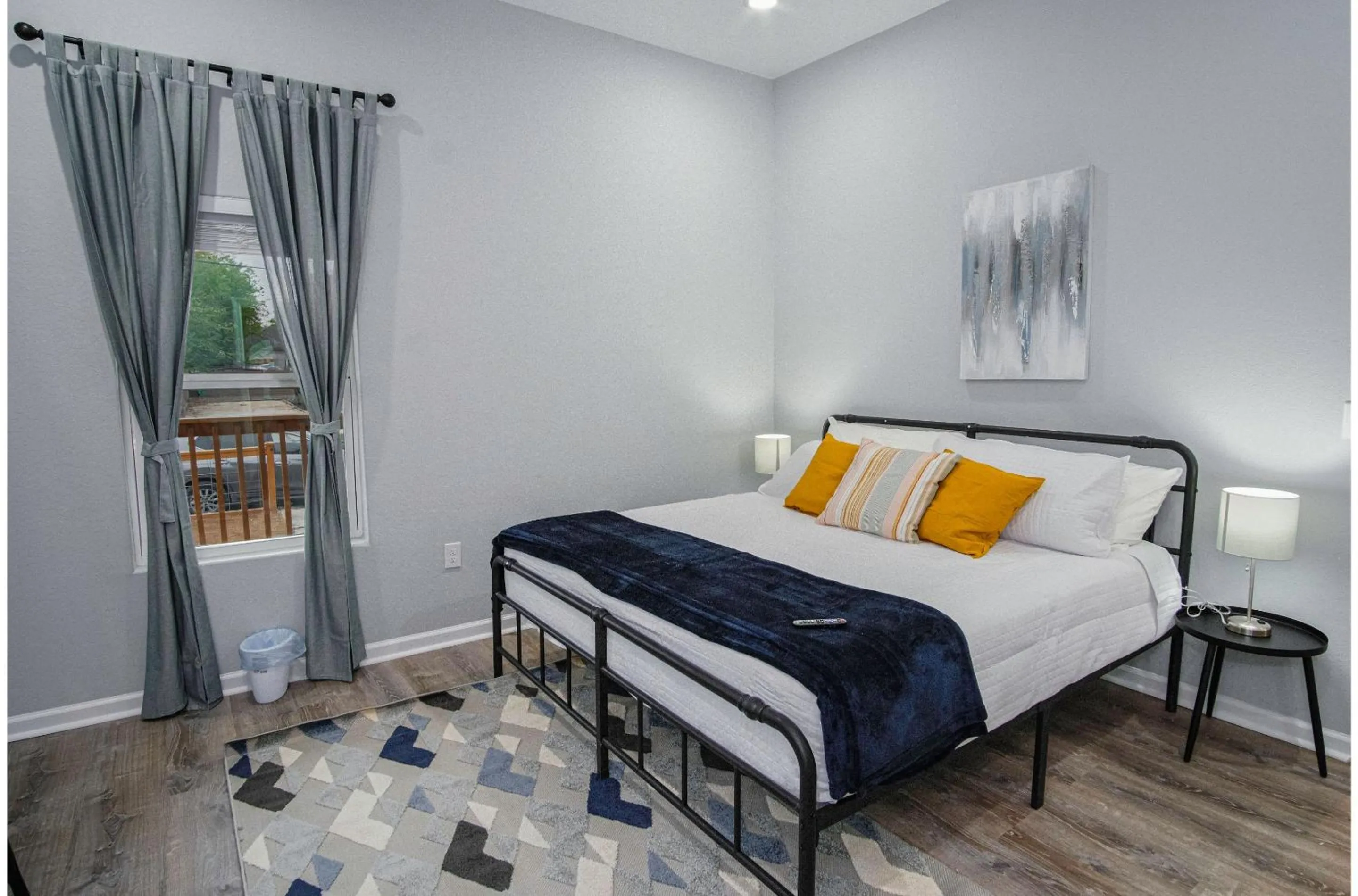 Other, Bed in Exceptional 5BR So Close to Riverwalk and Downtown