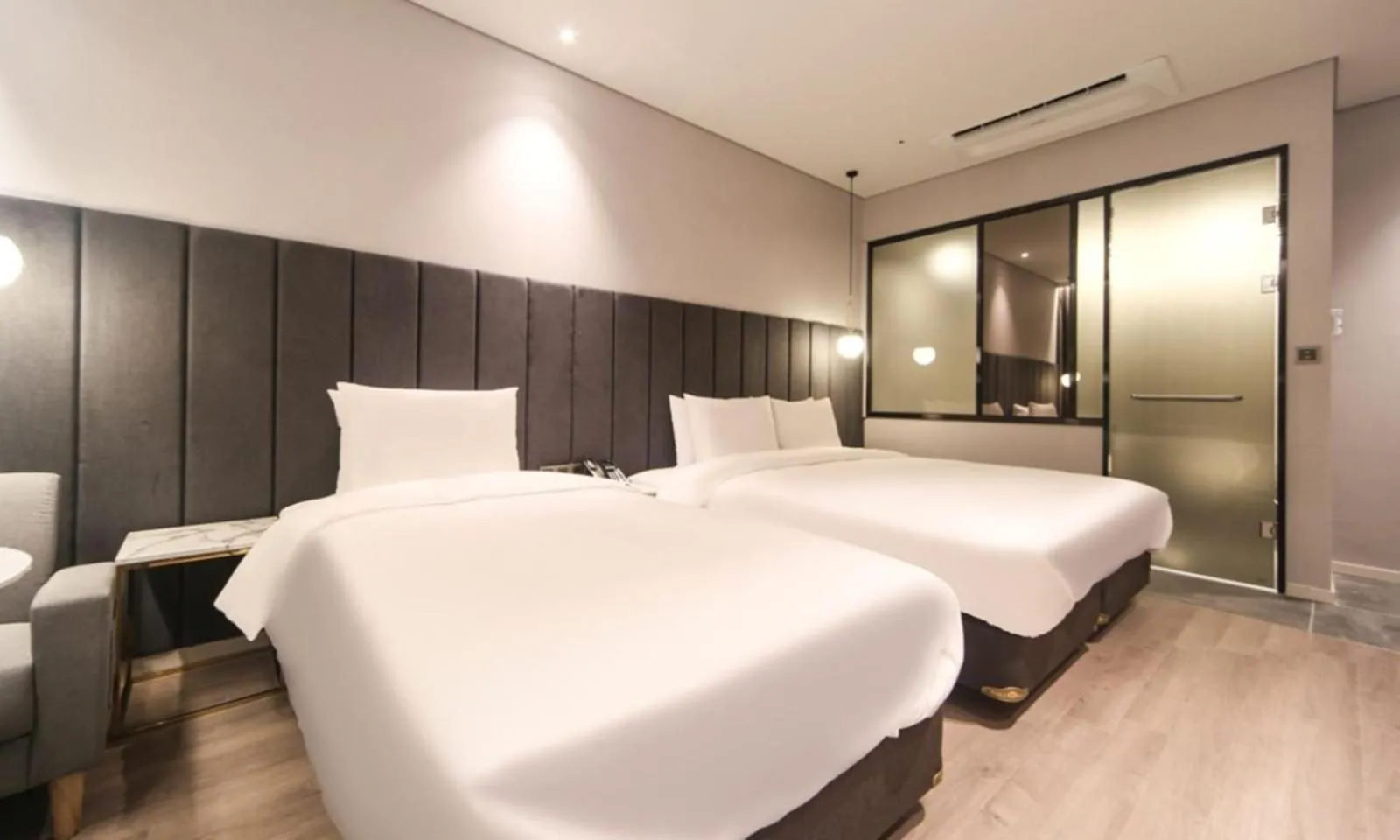 Bed in Busan Myeongji Ciel Ocean Hotel