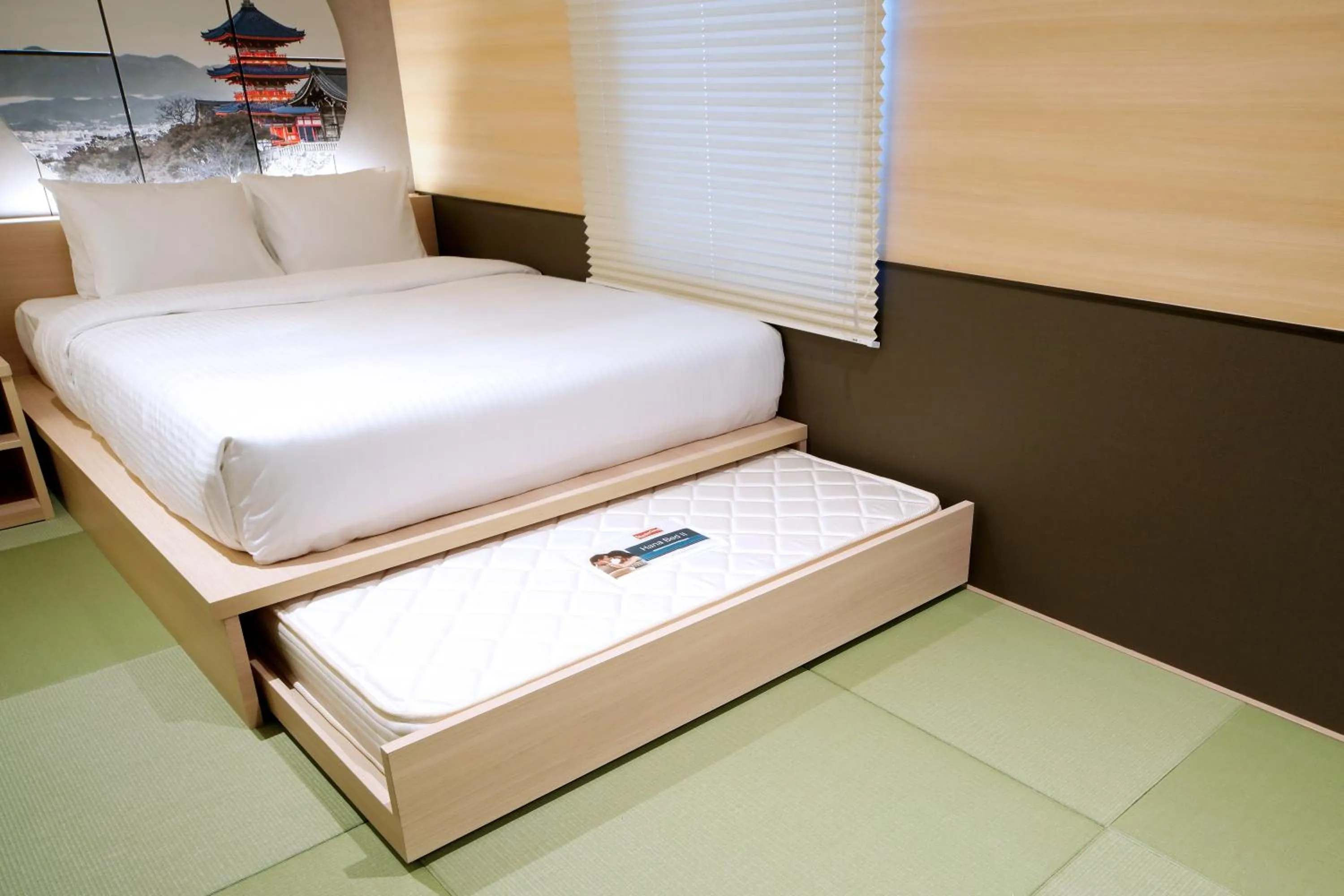 Bed in Travelodge Kyoto Shijo Kawaramachi