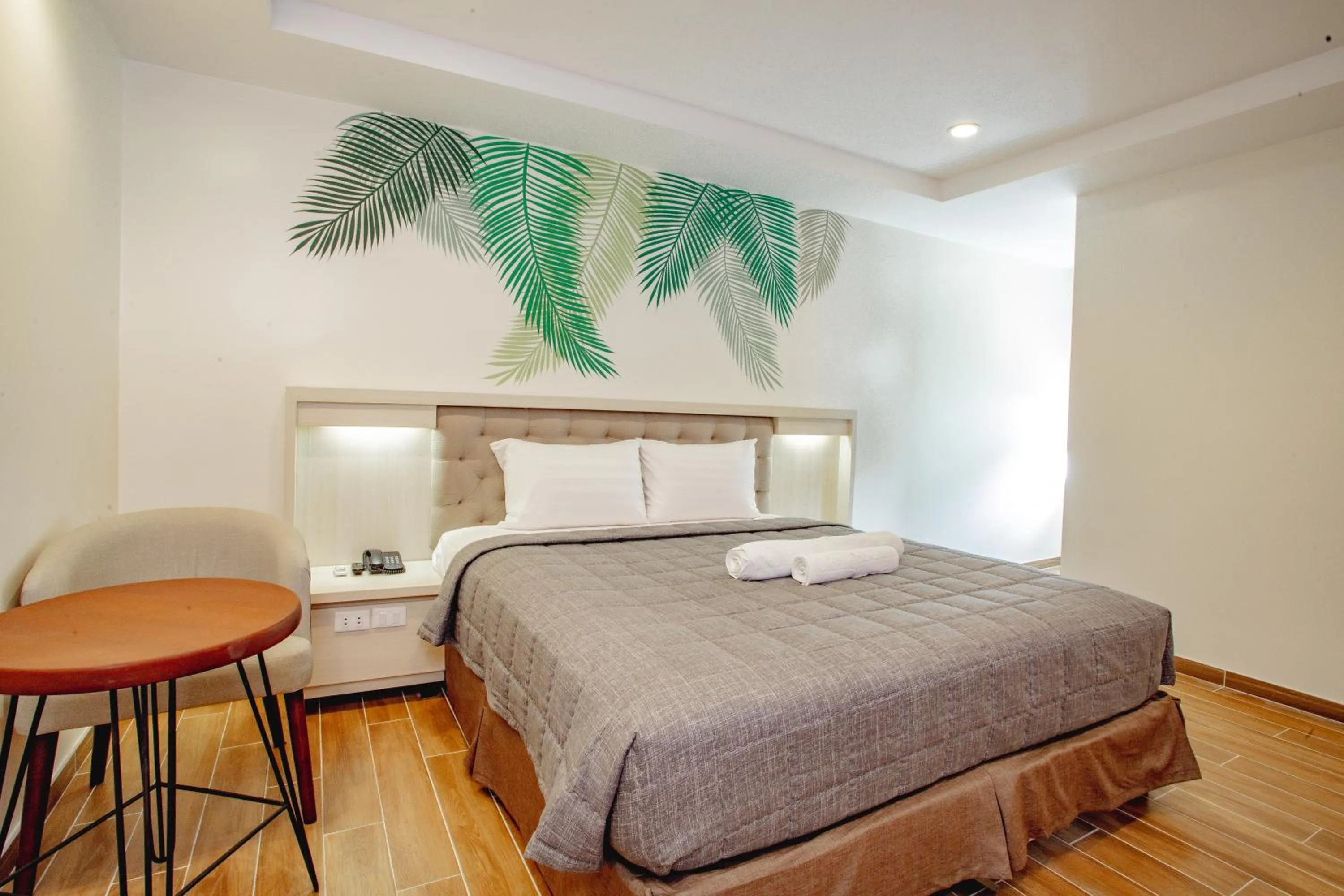 Bedroom, Bed in Ora Beach Resort