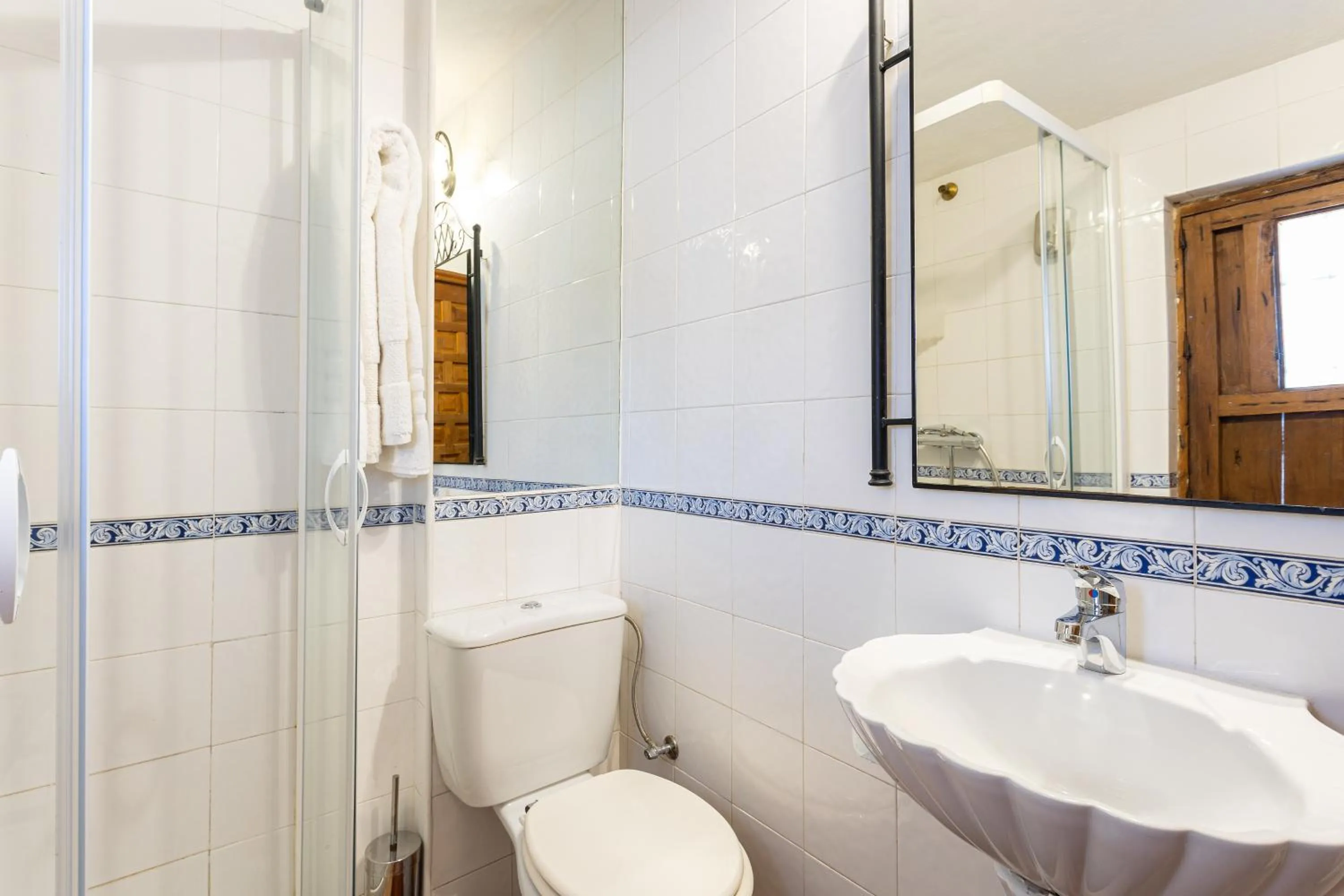 Bathroom in Puerta De Aduares