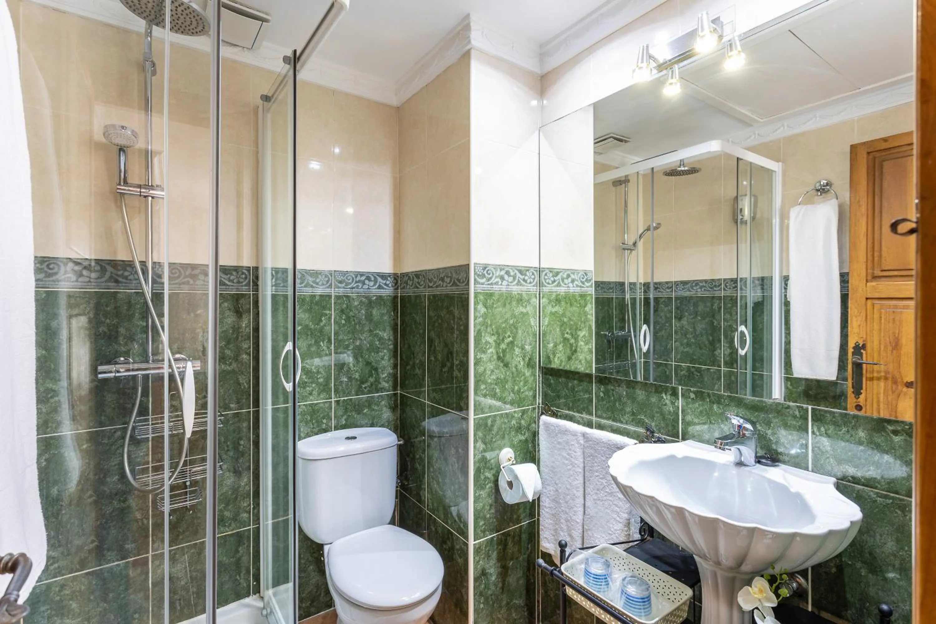 Bathroom in Puerta De Aduares