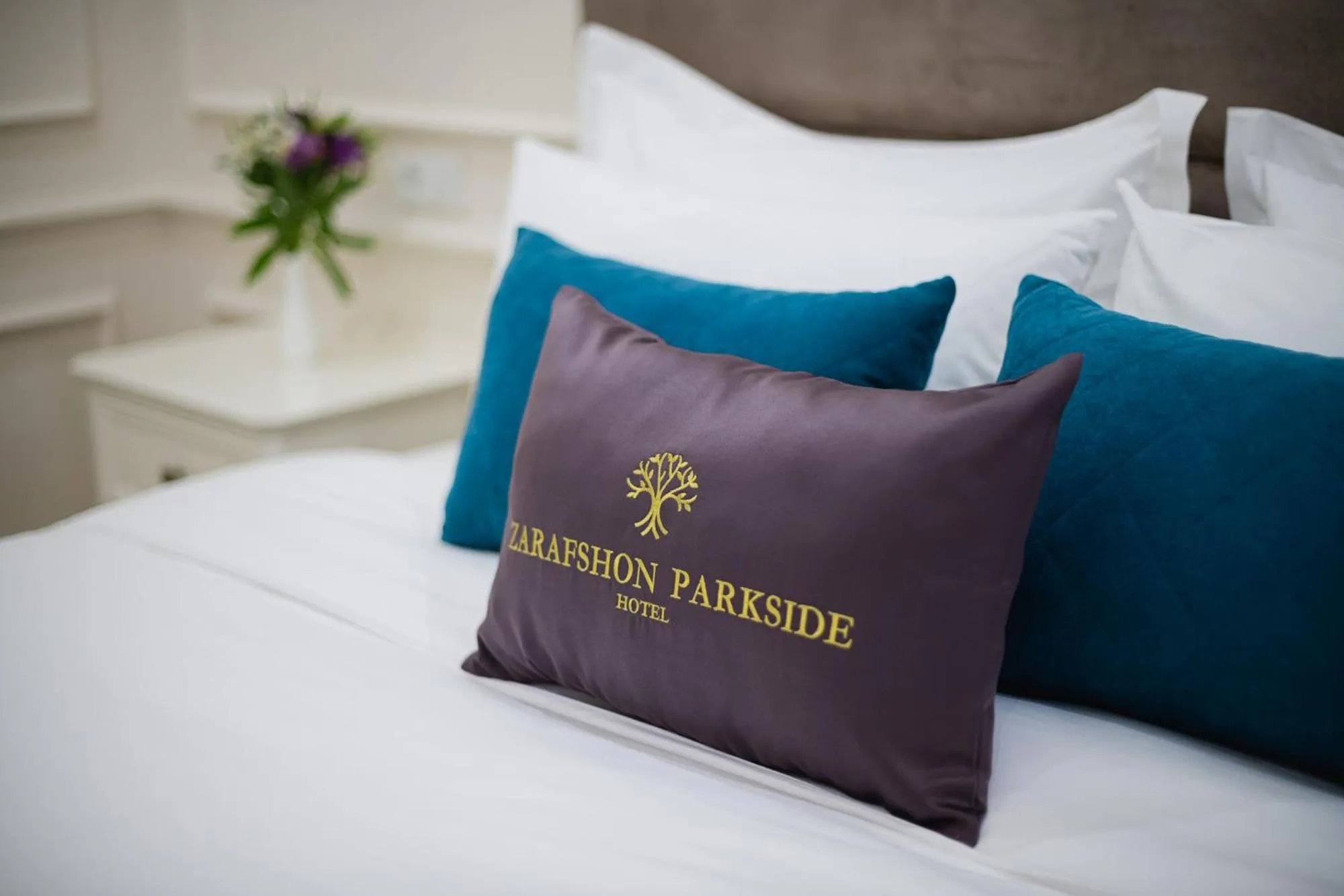 Bed in Zarafshon Parkside