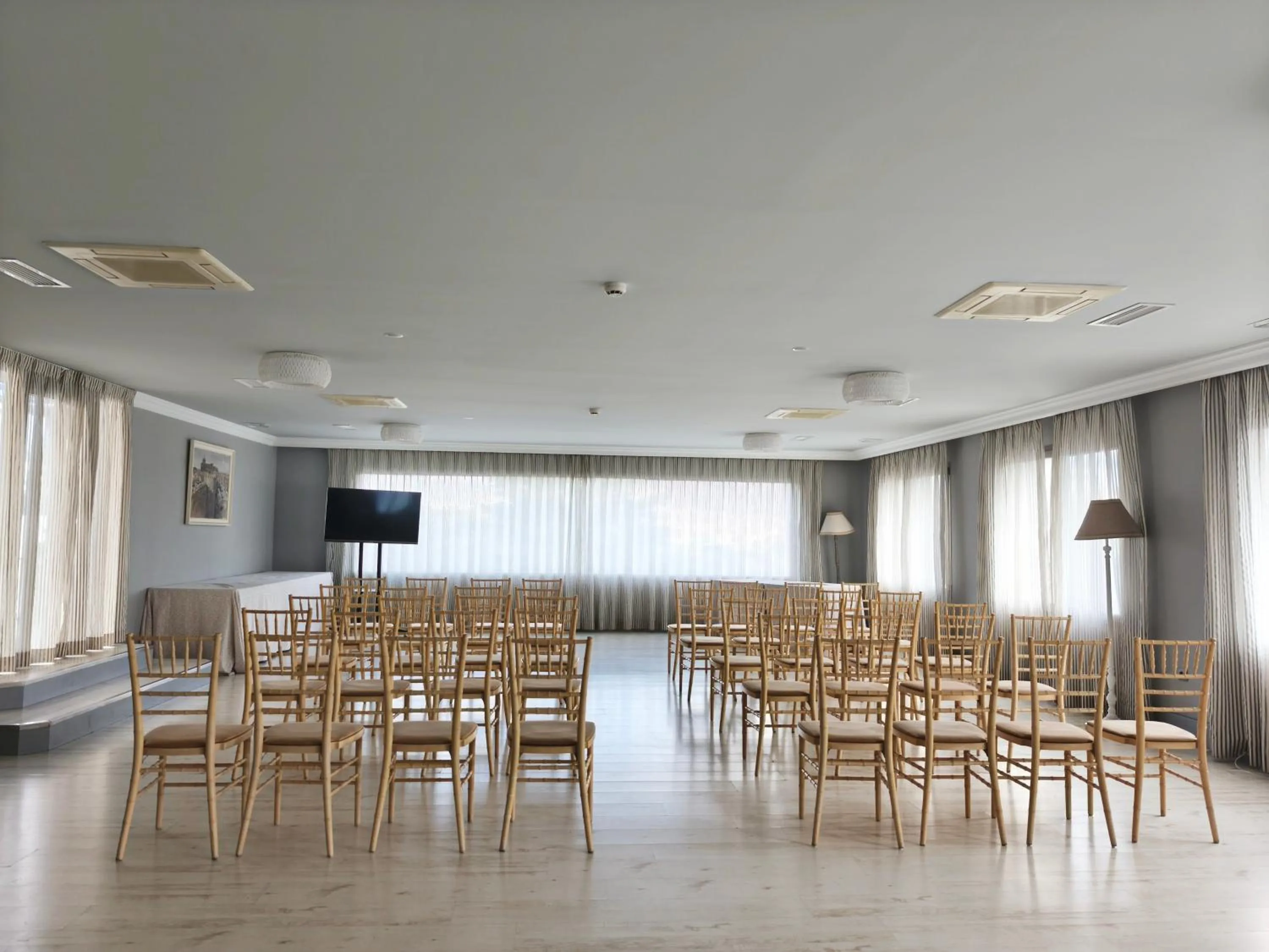 Meeting/conference room in Hotel Sercotel Cuatro Postes