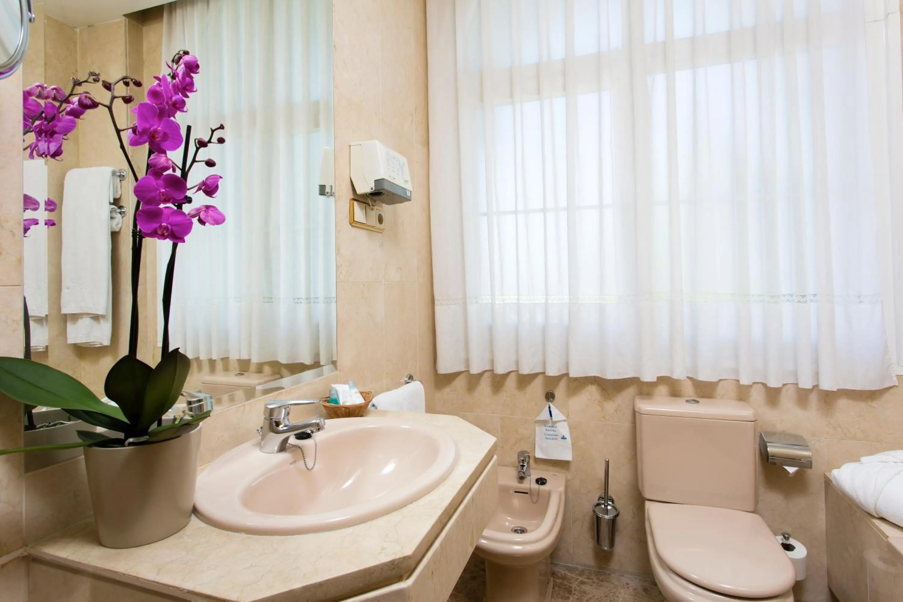 Bathroom in VP Jardín de Tres Cantos