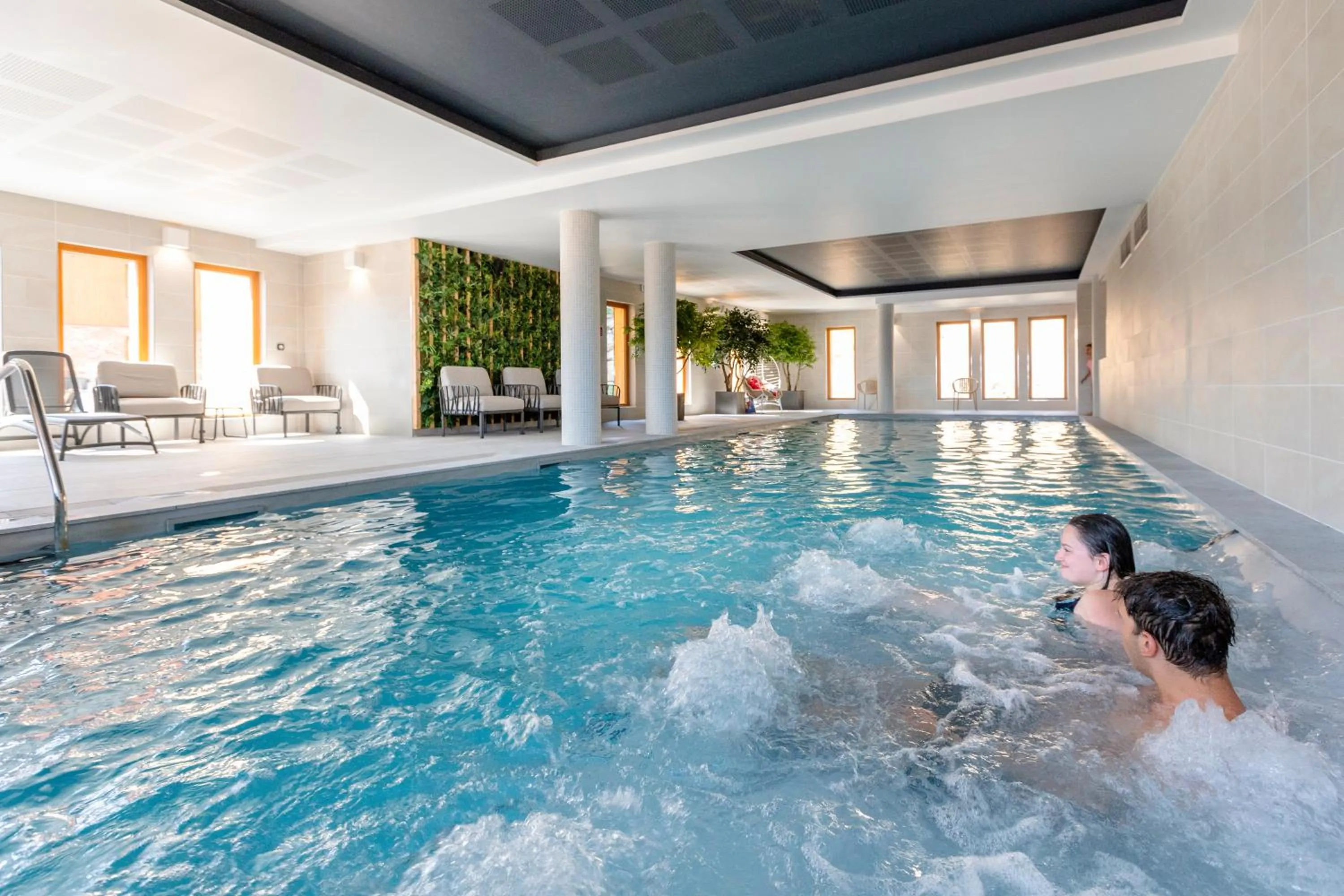 Swimming pool in Résidence Club MMV Le Silvana