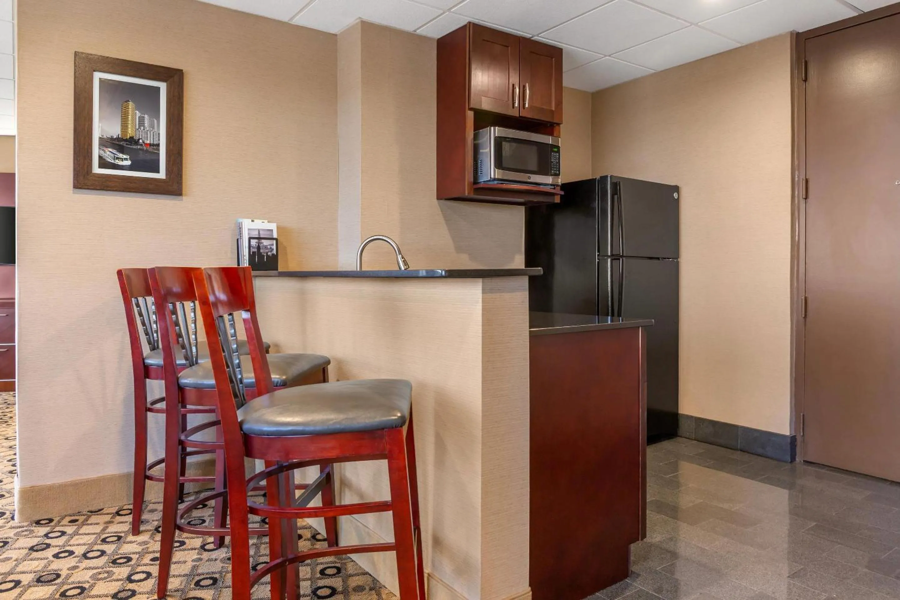 Bedroom in Radisson Hotel Southfield-Detroit