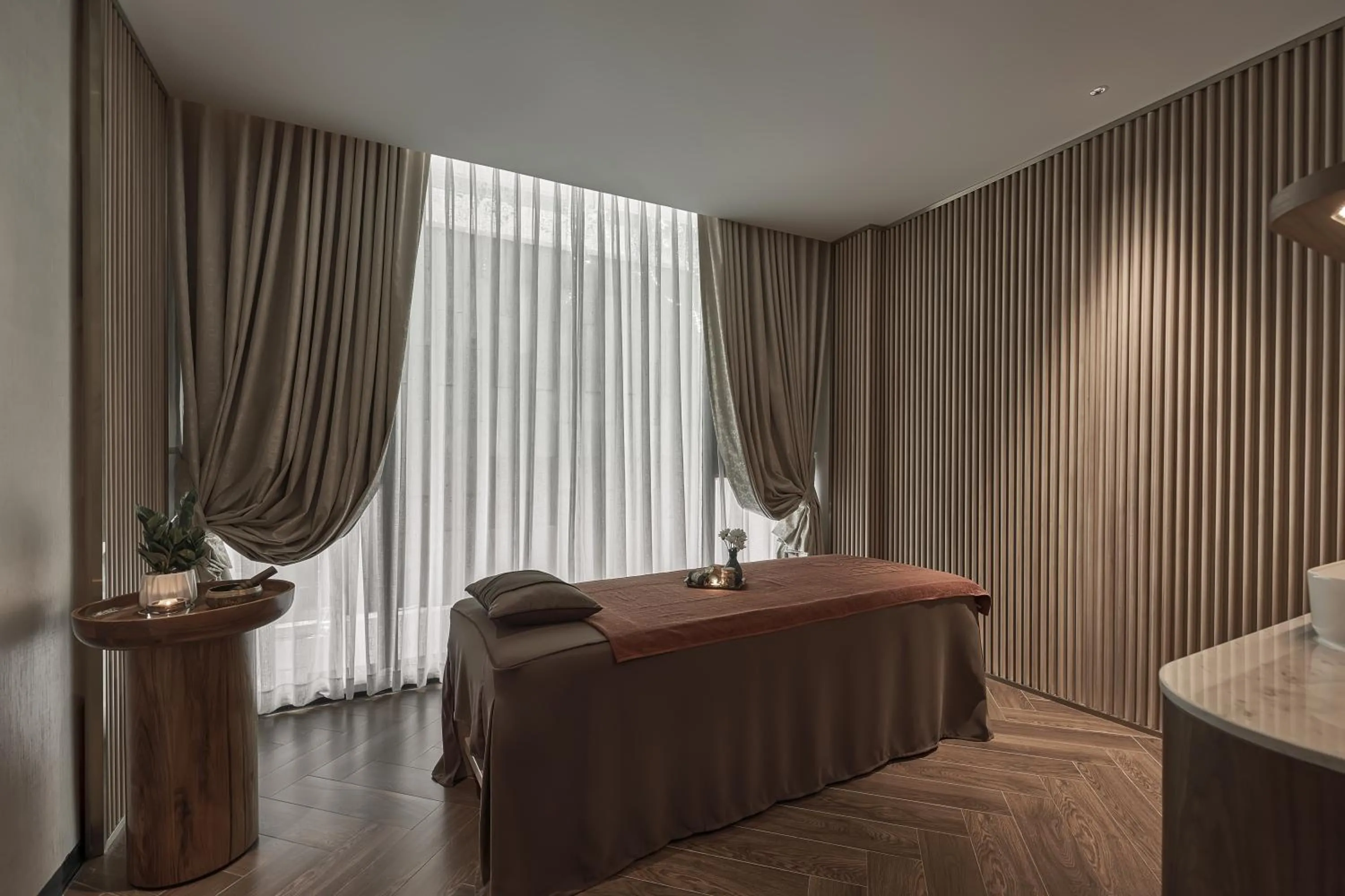 Spa and wellness centre/facilities, Bed in La Siesta Premium Saigon