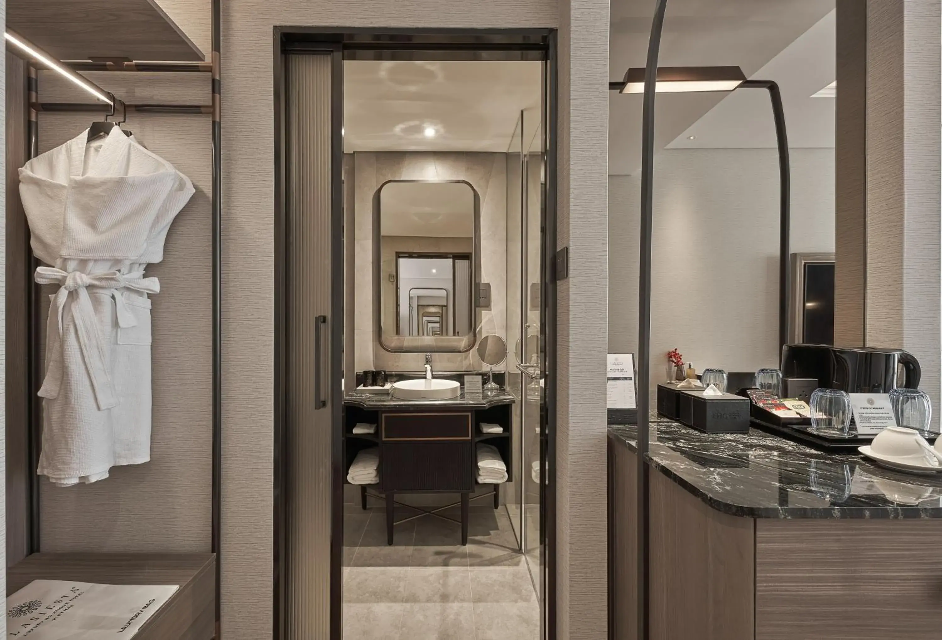 Executive Twin Room in La Siesta Premium Saigon Executive Twin Room in La Siesta Premium Saigon