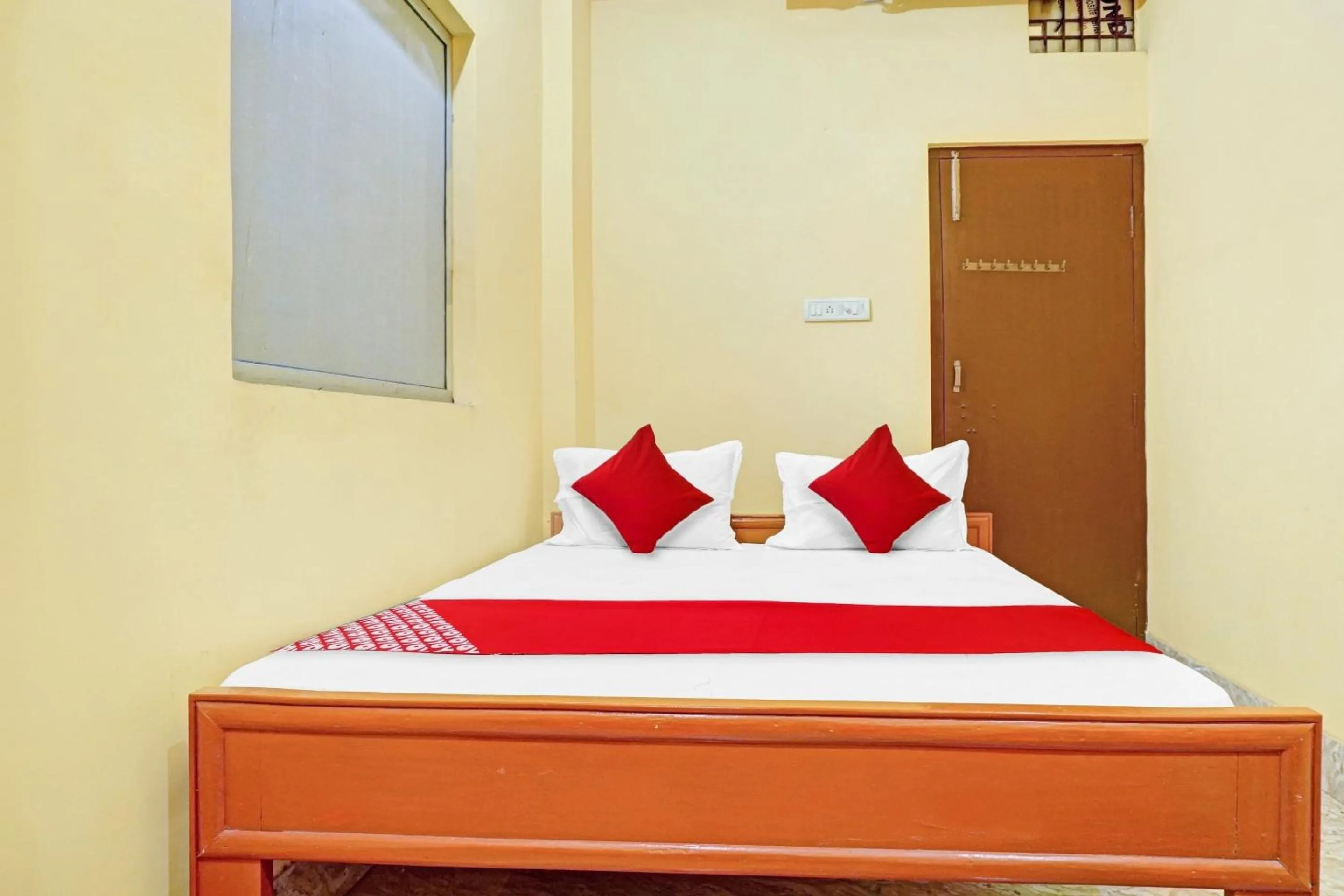 Lobby or reception, Bed in Hotel O Shree New Hotel Rajdhani
