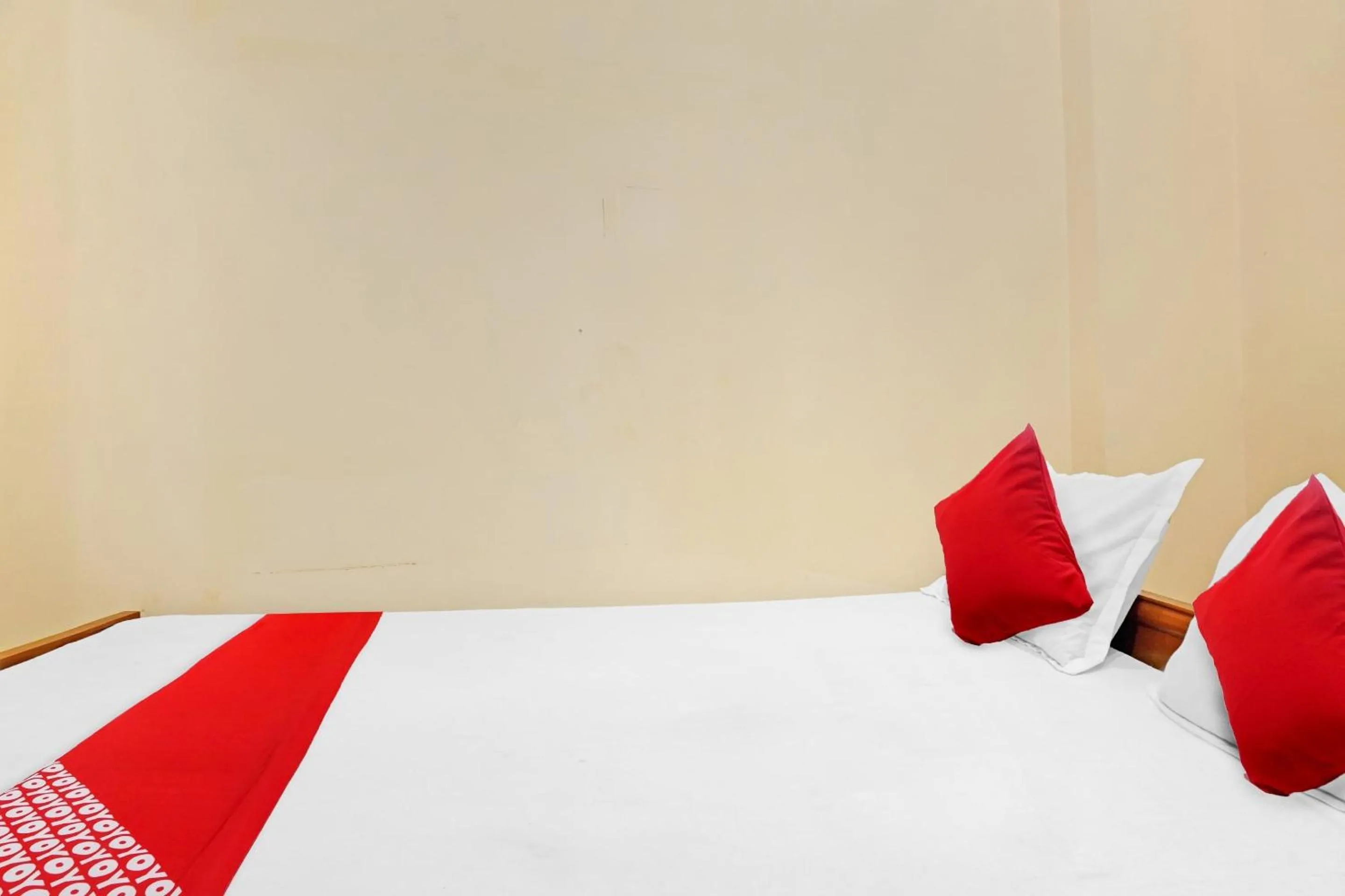 Bedroom, Bed in Hotel O Shree New Hotel Rajdhani