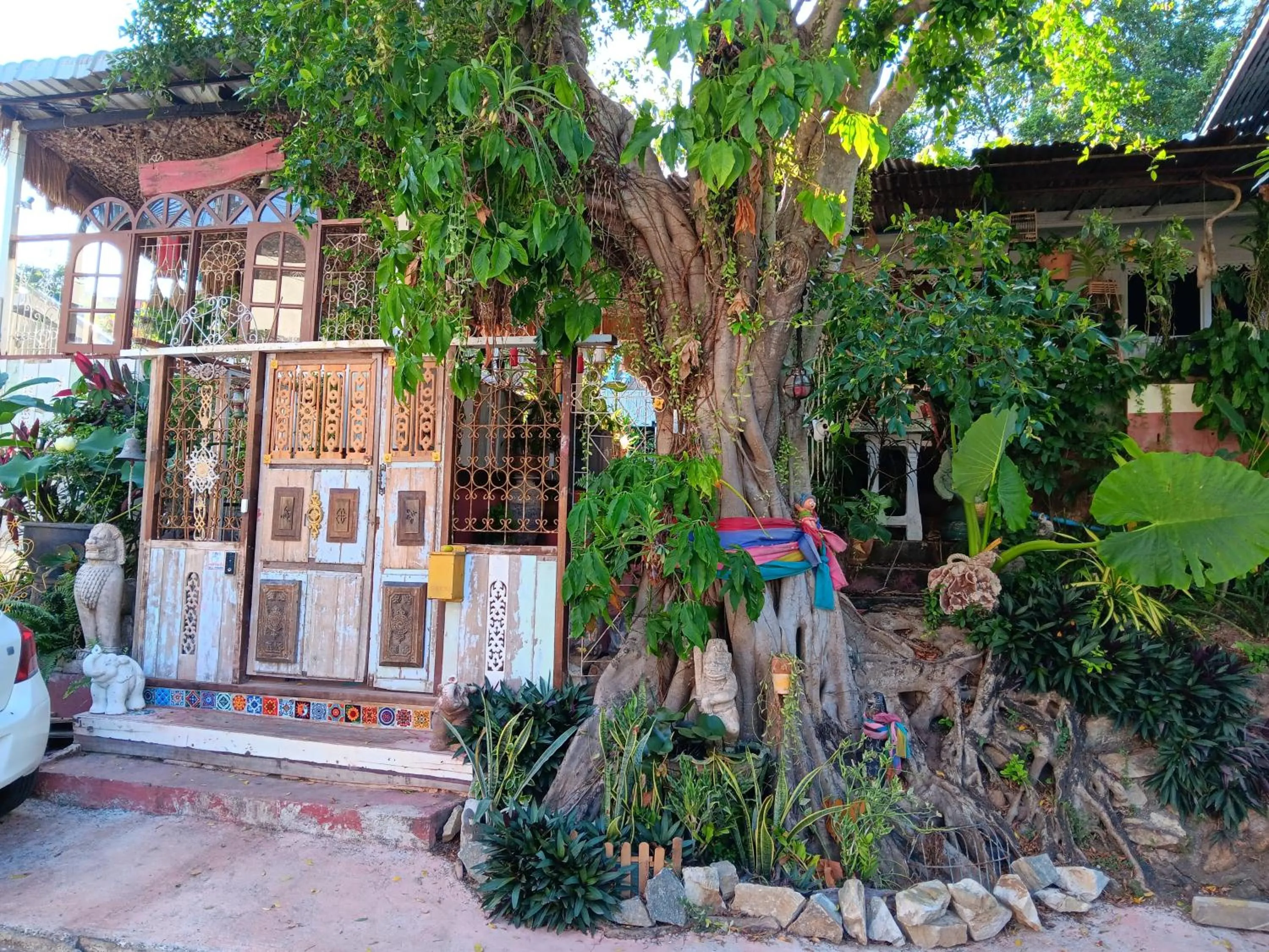 Property building in Baan sikhao Yanui