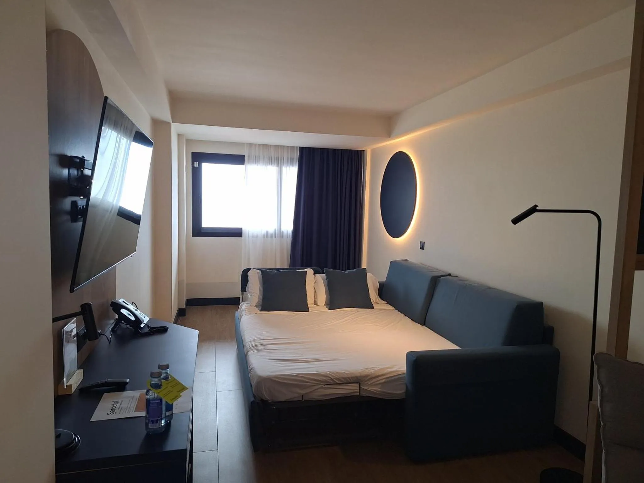 Photo of the whole room, Bed in Sercotel Playa Canteras