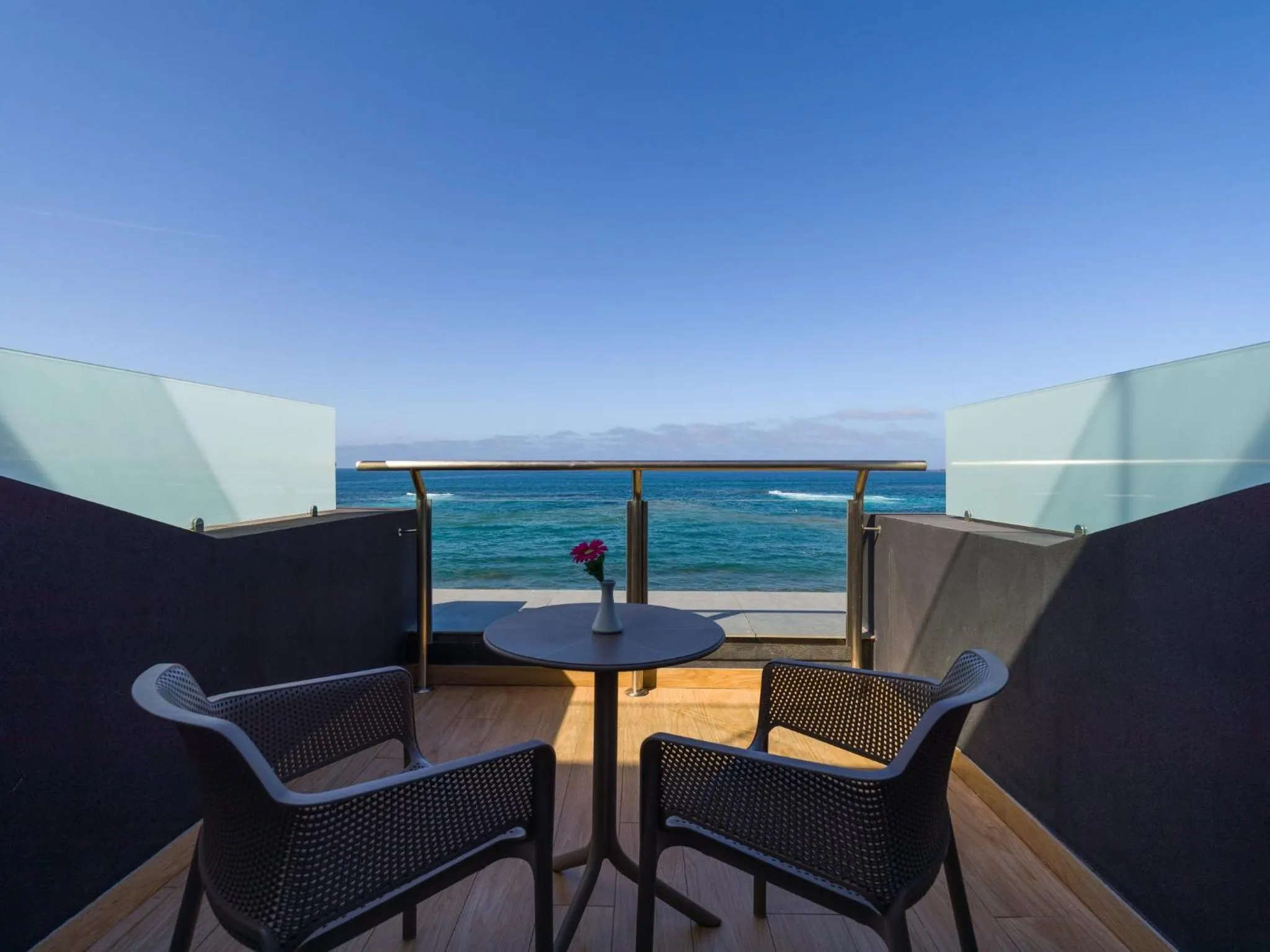 Photo of the whole room in Sercotel Playa Canteras