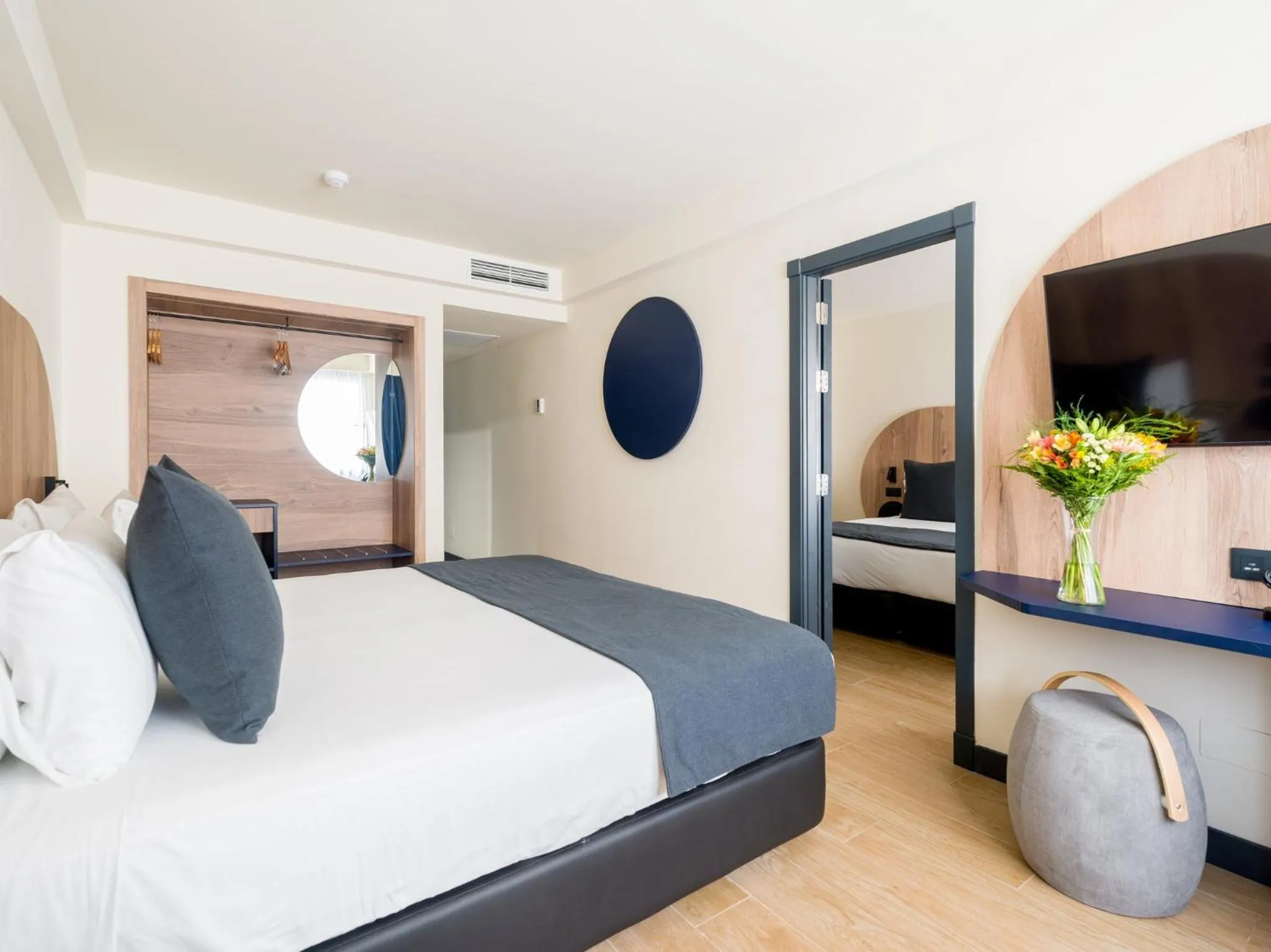 Photo of the whole room, Bed in Sercotel Playa Canteras